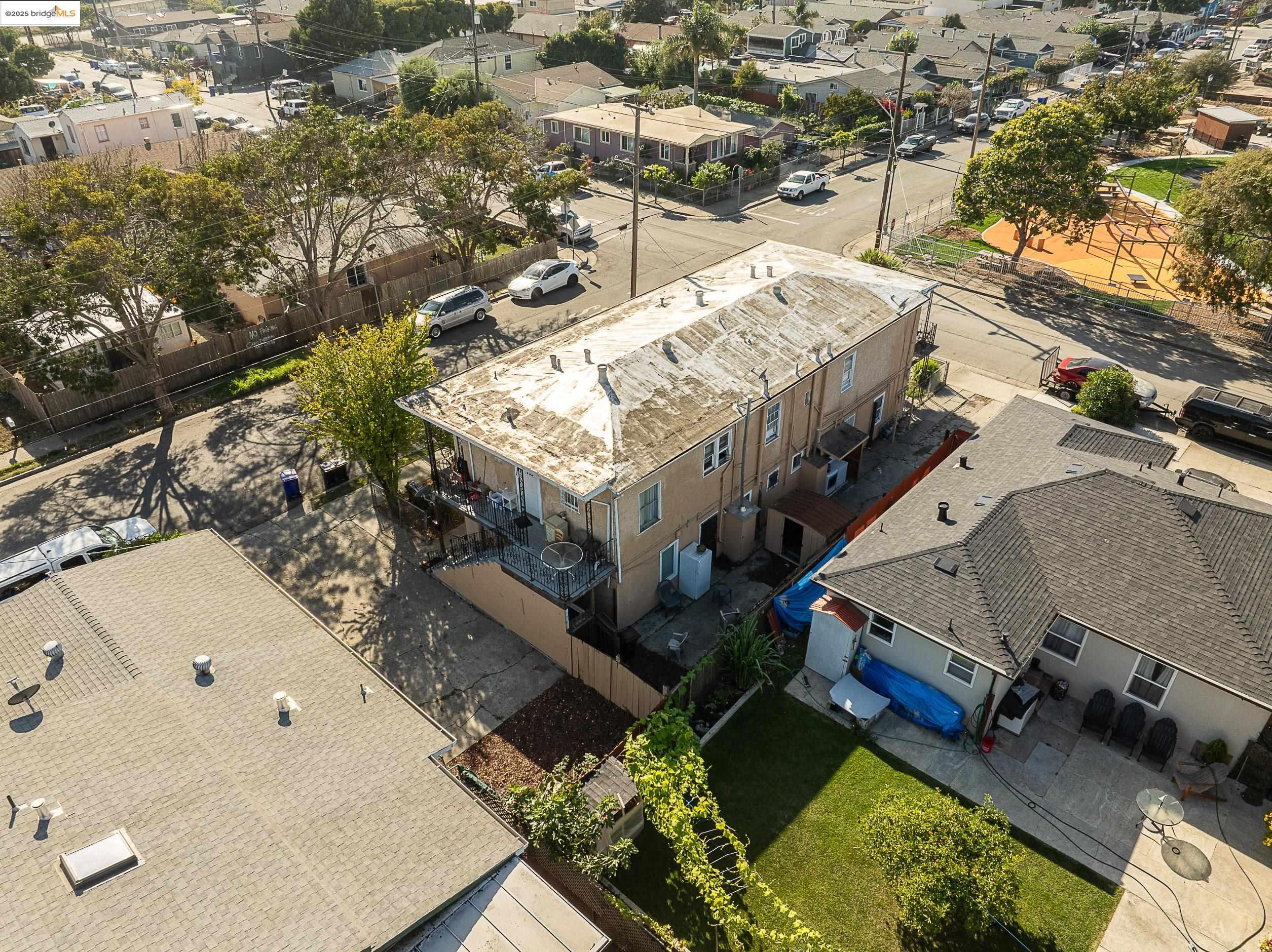 Detail Gallery Image 9 of 20 For 701 Alamo Ave, Richmond,  CA 94801 - – Beds | – Baths