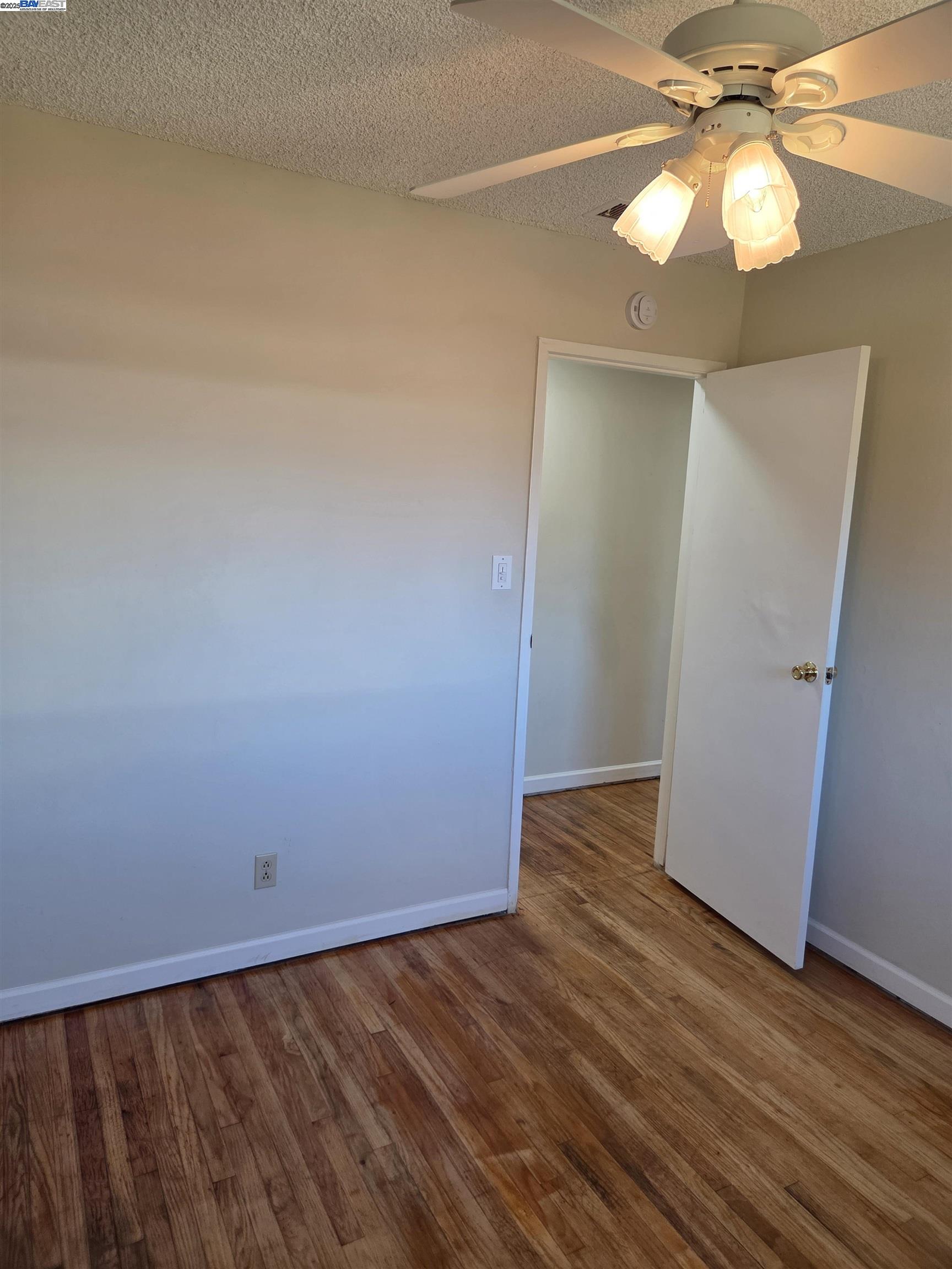 Detail Gallery Image 13 of 27 For 6198 Hancock Ave, San Jose,  CA 95123 - 4 Beds | 2 Baths