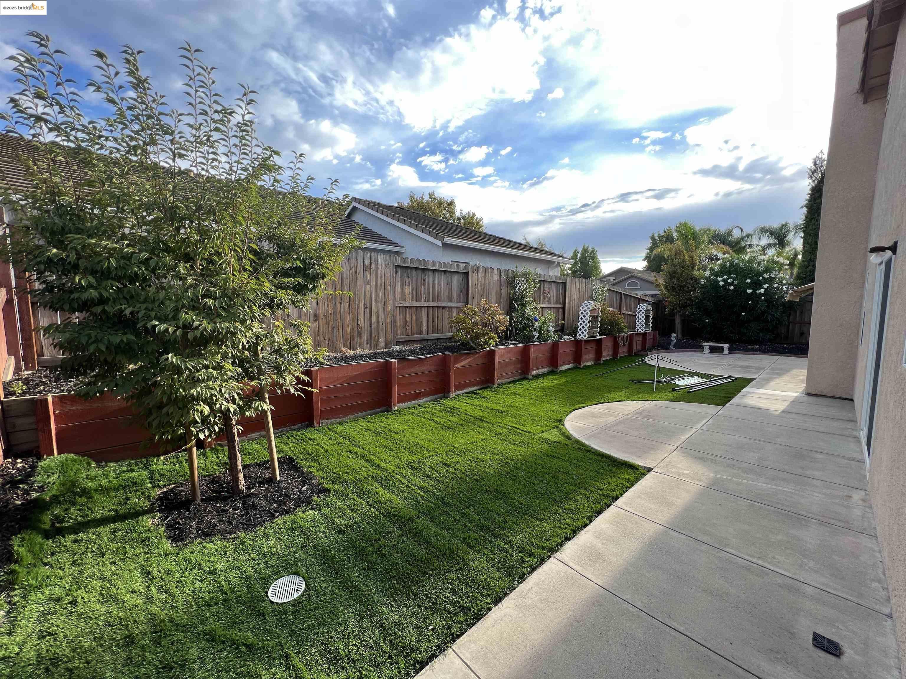 Detail Gallery Image 7 of 9 For 1511 Coventry Dr, Oakley,  CA 94561 - 4 Beds | 2 Baths