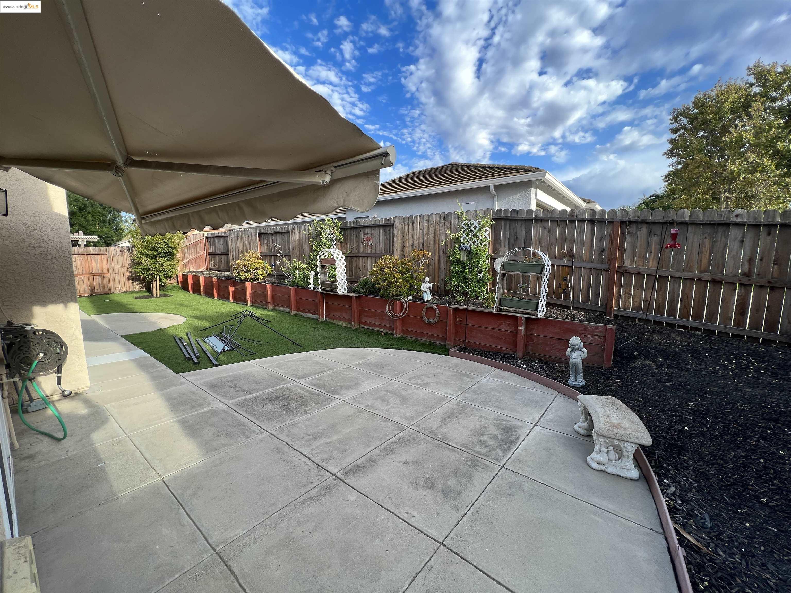 Detail Gallery Image 8 of 9 For 1511 Coventry Dr, Oakley,  CA 94561 - 4 Beds | 2 Baths