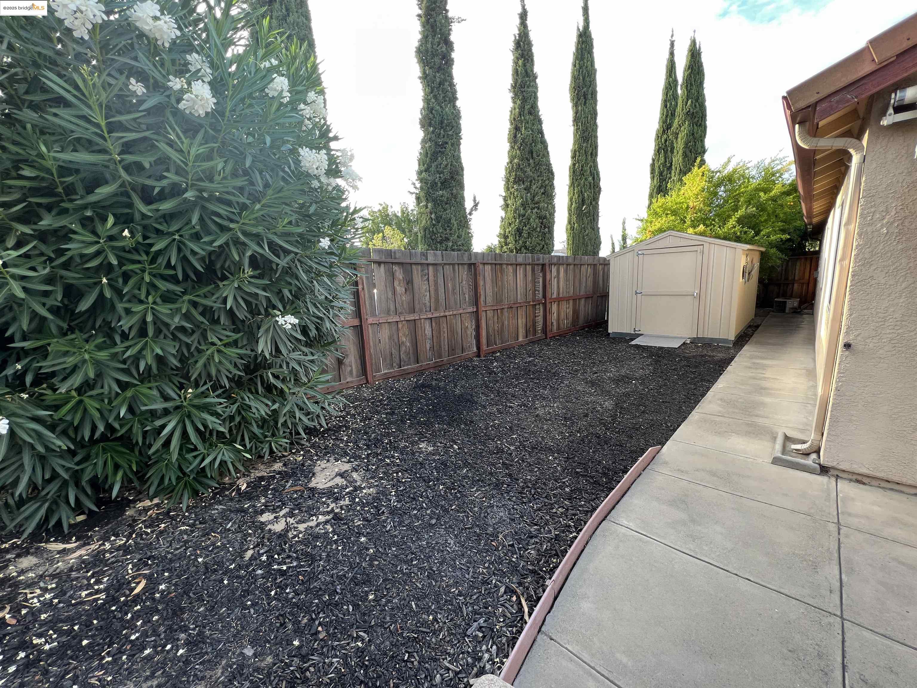 Detail Gallery Image 9 of 9 For 1511 Coventry Dr, Oakley,  CA 94561 - 4 Beds | 2 Baths