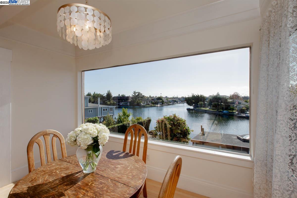 Detail Gallery Image 14 of 57 For 2000 Clinton Ave, Alameda,  CA 94501 - – Beds | – Baths