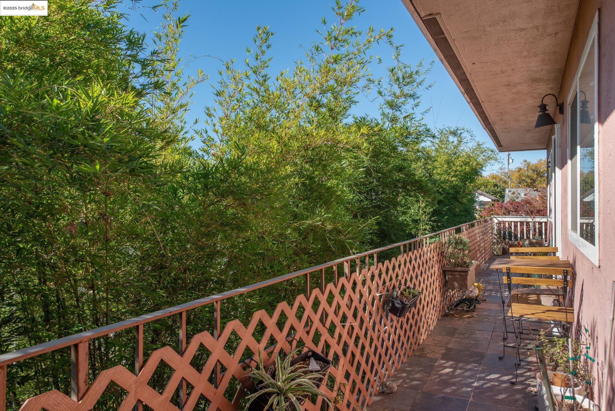 Detail Gallery Image 28 of 36 For 558 58th St, Oakland,  CA 94609 - – Beds | – Baths