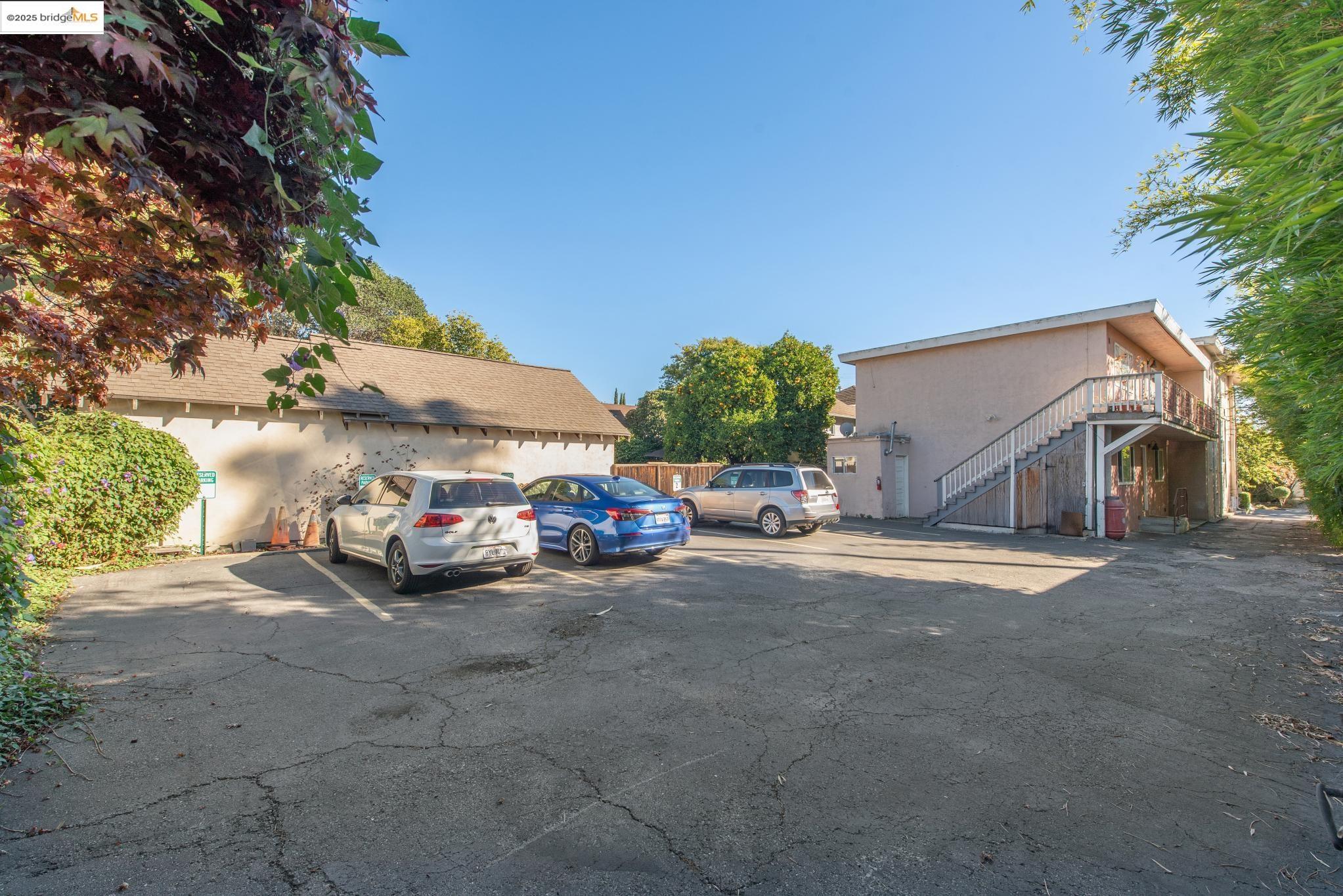 Detail Gallery Image 33 of 36 For 558 58th St, Oakland,  CA 94609 - – Beds | – Baths