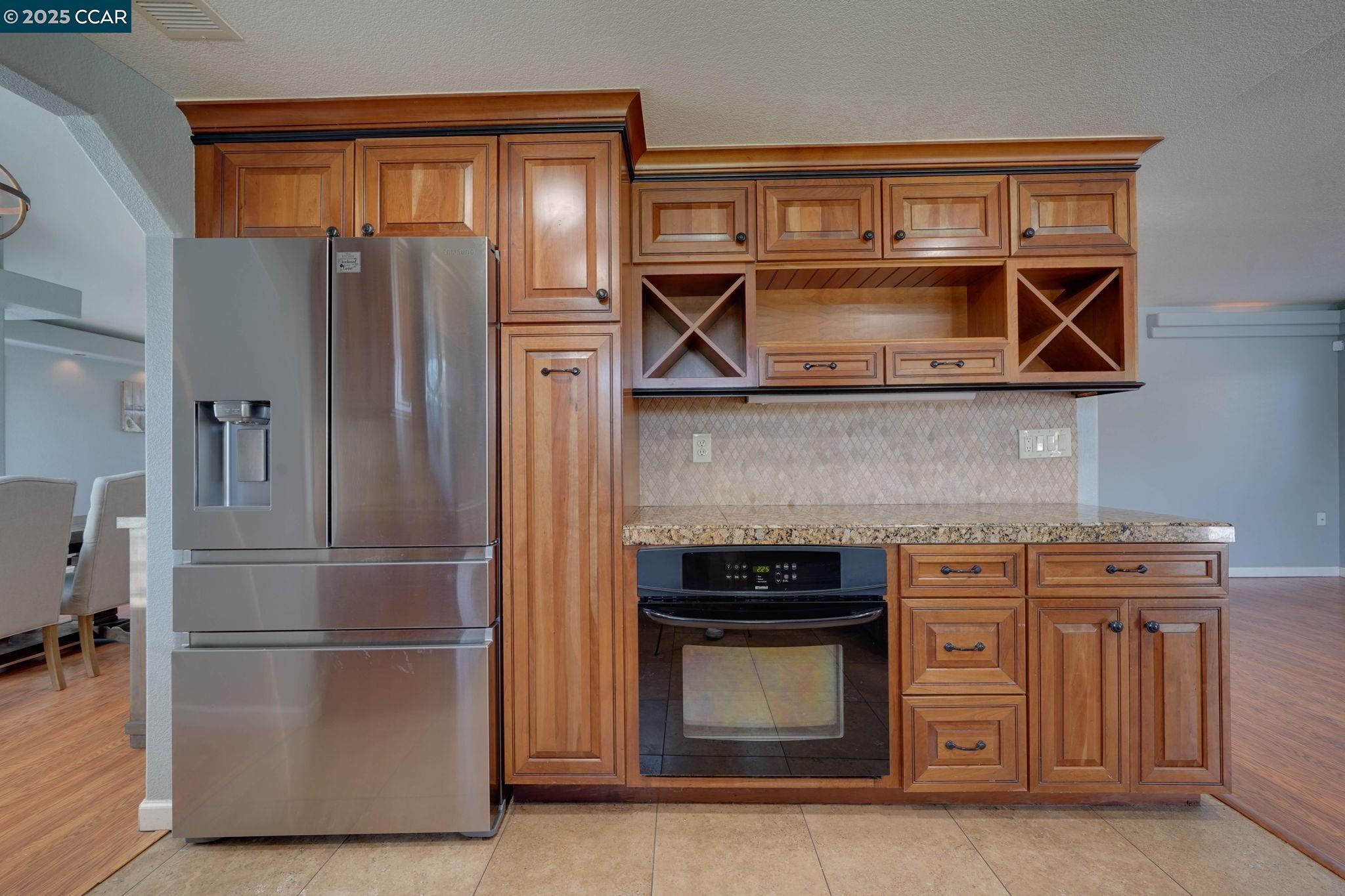 Detail Gallery Image 15 of 43 For 1210 Snow Ridge Ct, Modesto,  CA 95351 - 4 Beds | 2/1 Baths