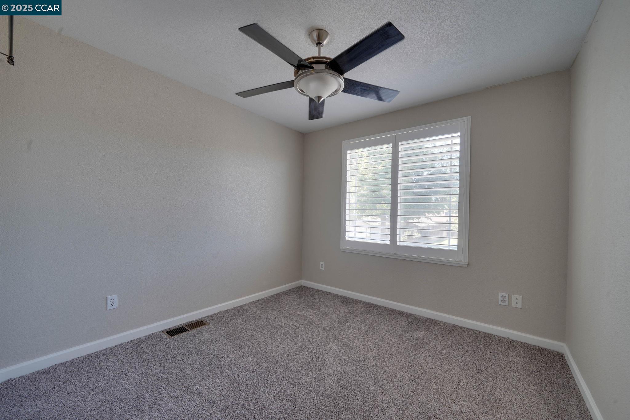 Detail Gallery Image 35 of 43 For 1210 Snow Ridge Ct, Modesto,  CA 95351 - 4 Beds | 2/1 Baths