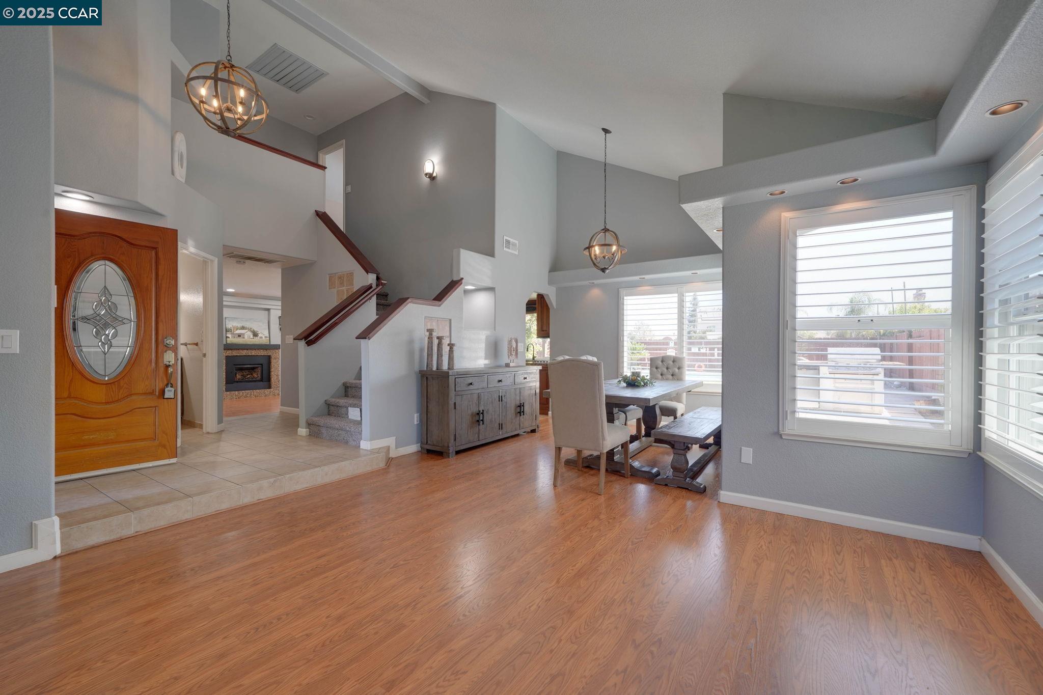 Detail Gallery Image 6 of 43 For 1210 Snow Ridge Ct, Modesto,  CA 95351 - 4 Beds | 2/1 Baths