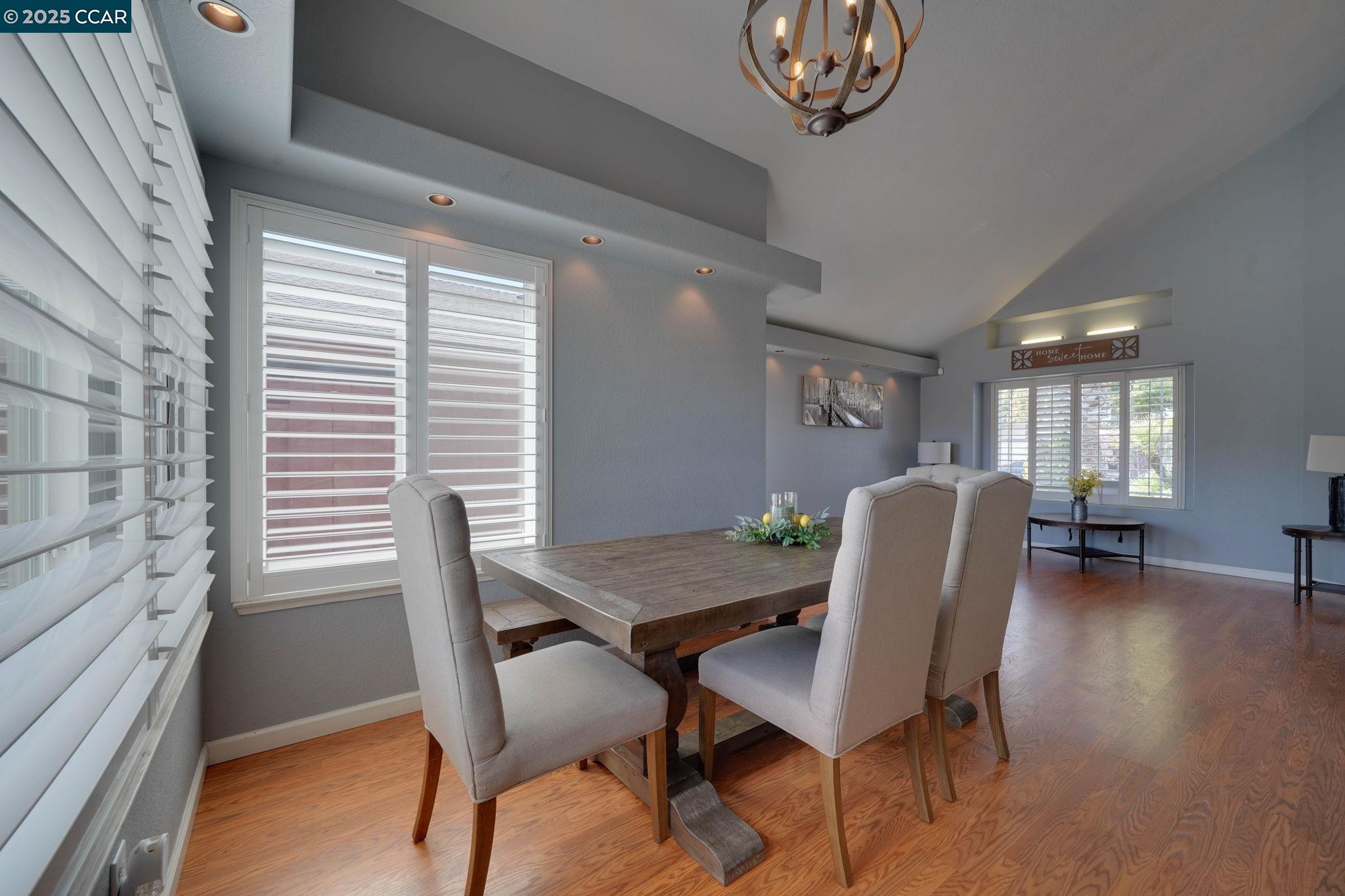 Detail Gallery Image 7 of 43 For 1210 Snow Ridge Ct, Modesto,  CA 95351 - 4 Beds | 2/1 Baths