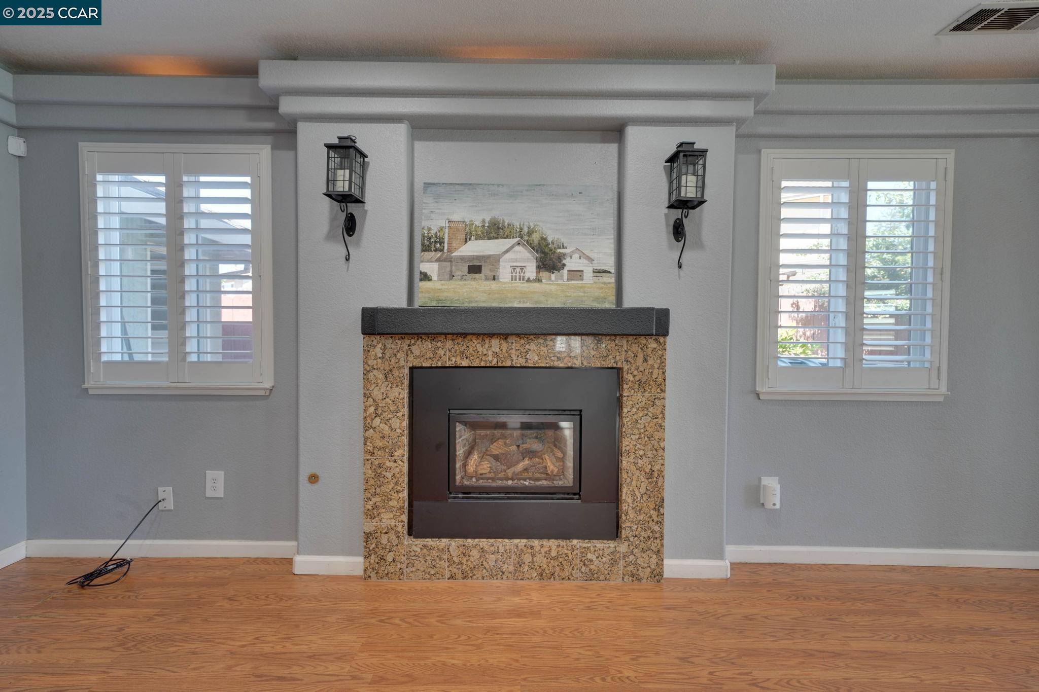 Detail Gallery Image 10 of 43 For 1210 Snow Ridge Ct, Modesto,  CA 95351 - 4 Beds | 2/1 Baths