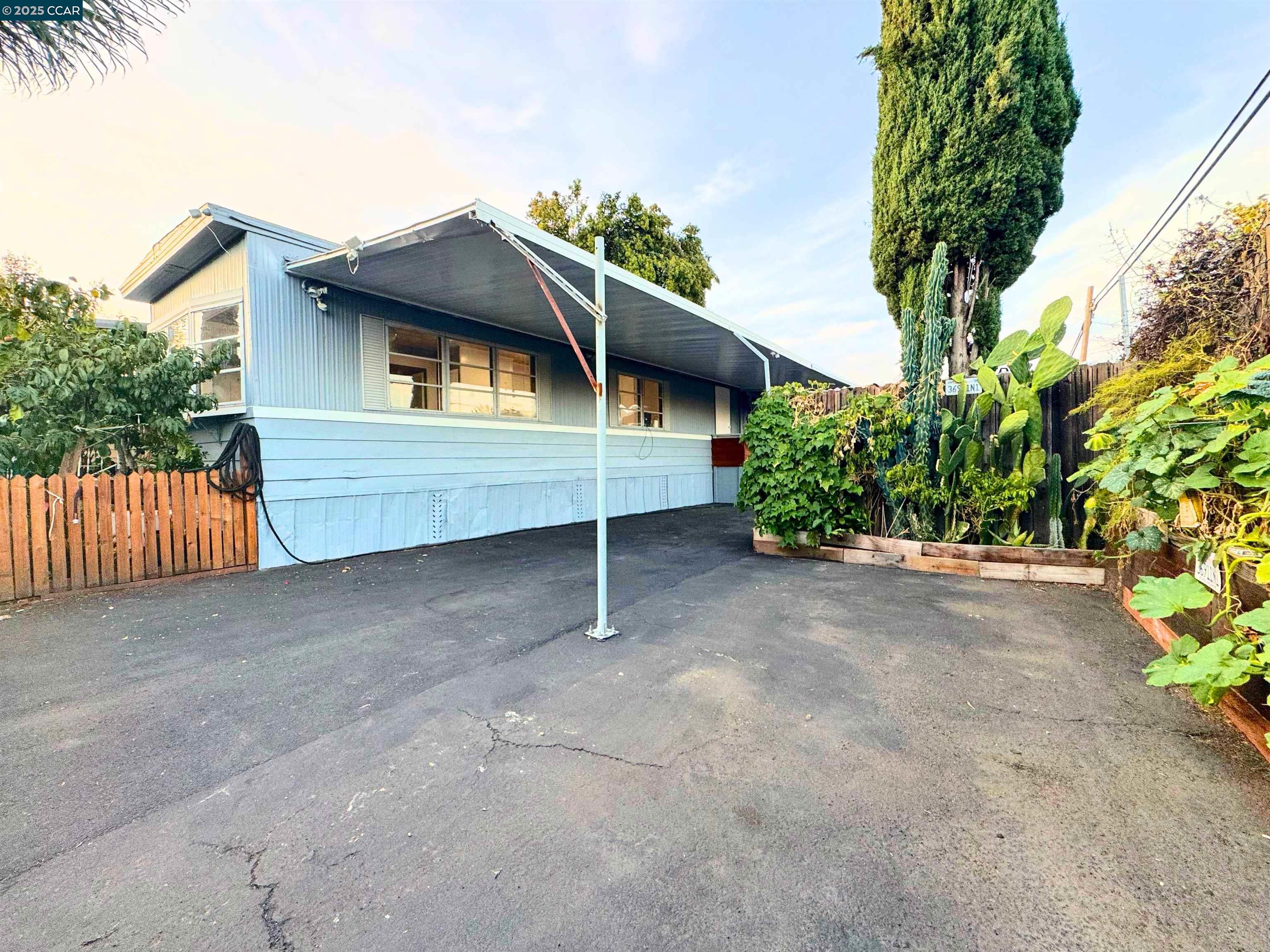 Detail Gallery Image 2 of 20 For 55 Pacifica Ave. #110,  Bay Point,  CA 94565 - 3 Beds | 1 Baths