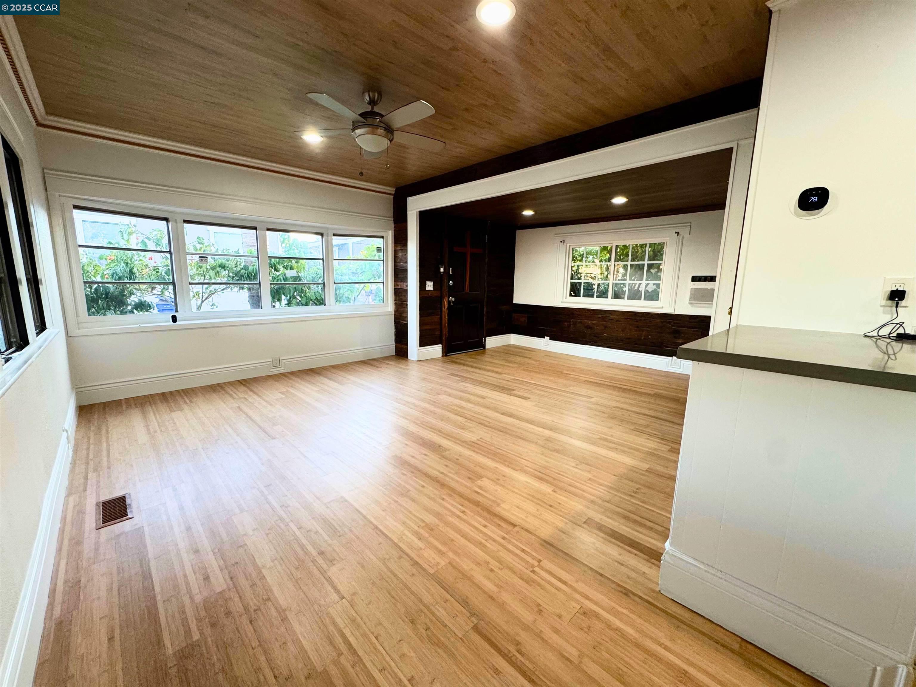 Detail Gallery Image 6 of 20 For 55 Pacifica Ave. #110,  Bay Point,  CA 94565 - 3 Beds | 1 Baths