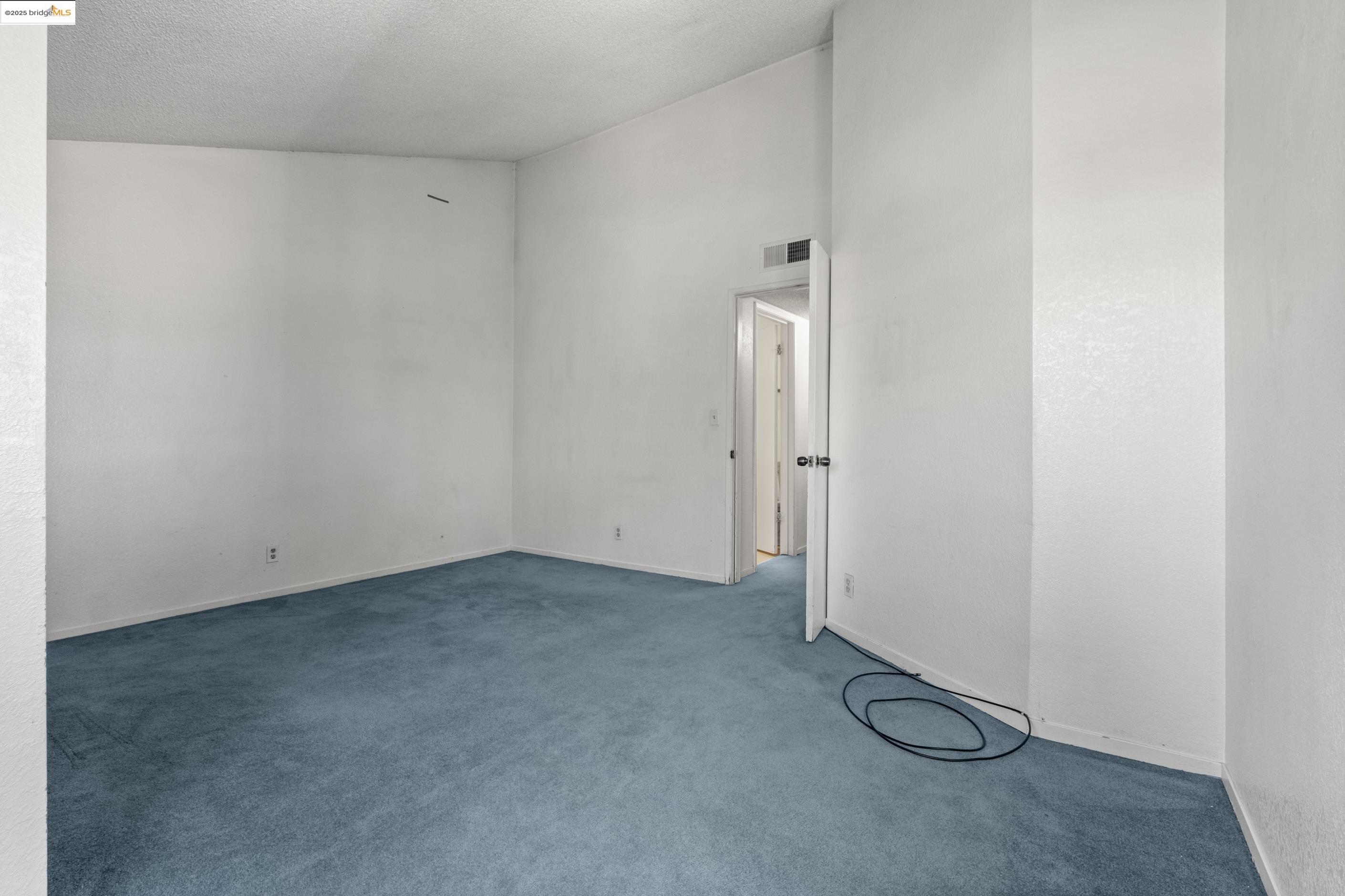 Detail Gallery Image 14 of 34 For 2121 Vale Rd #322,  San Pablo,  CA 94806 - 2 Beds | 2 Baths