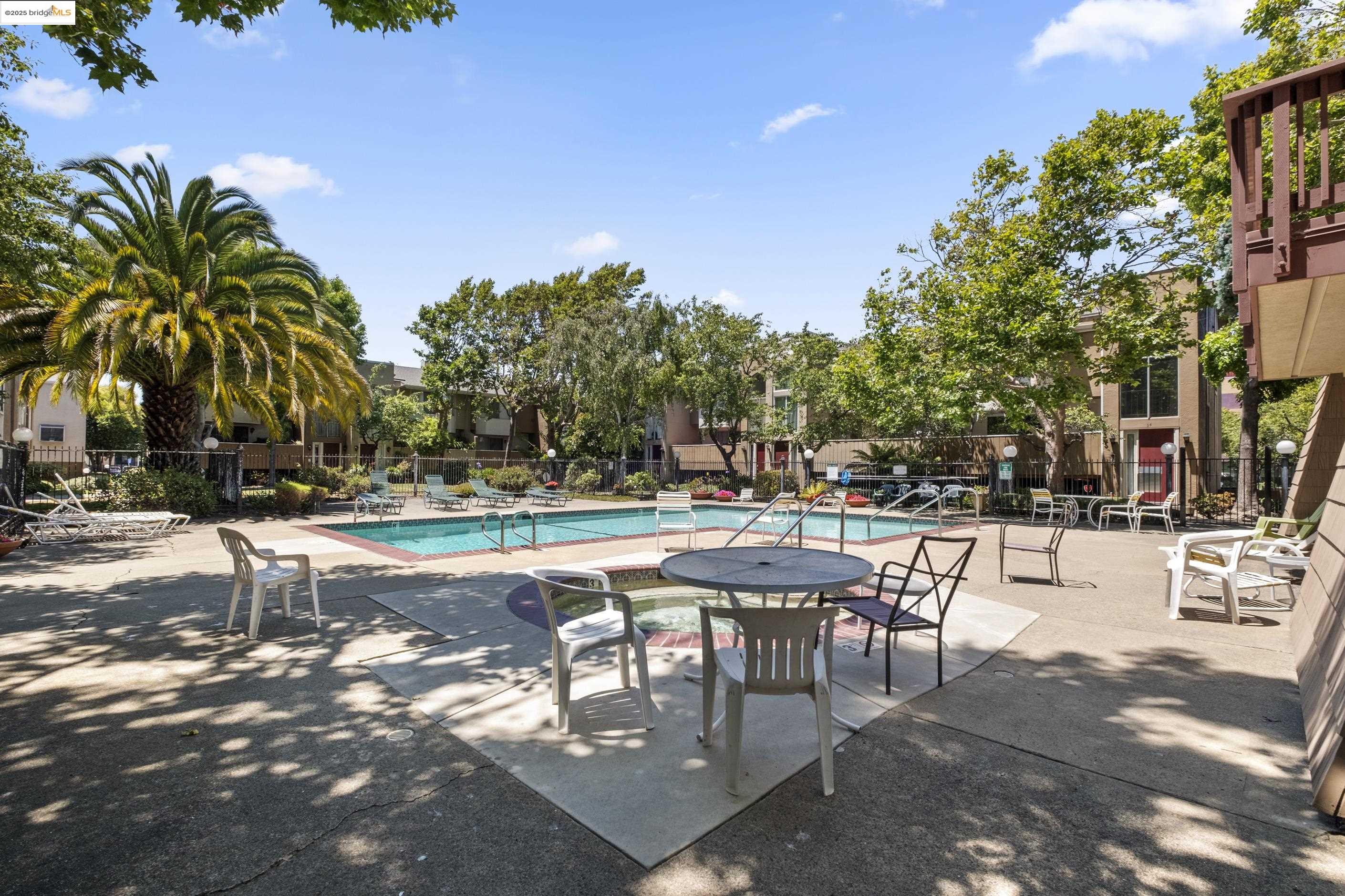 Detail Gallery Image 26 of 34 For 2121 Vale Rd #322,  San Pablo,  CA 94806 - 2 Beds | 2 Baths