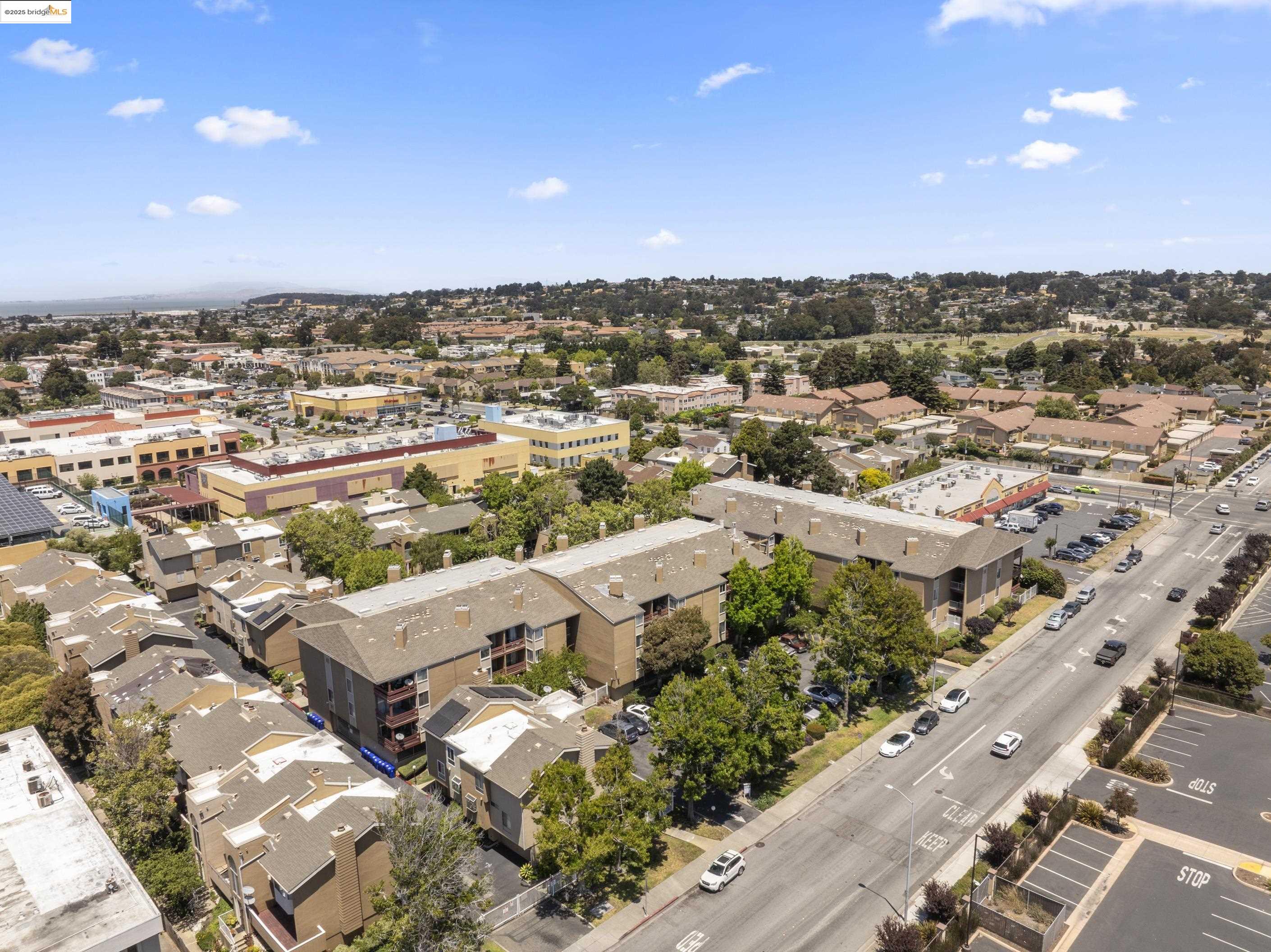 Detail Gallery Image 30 of 34 For 2121 Vale Rd #322,  San Pablo,  CA 94806 - 2 Beds | 2 Baths