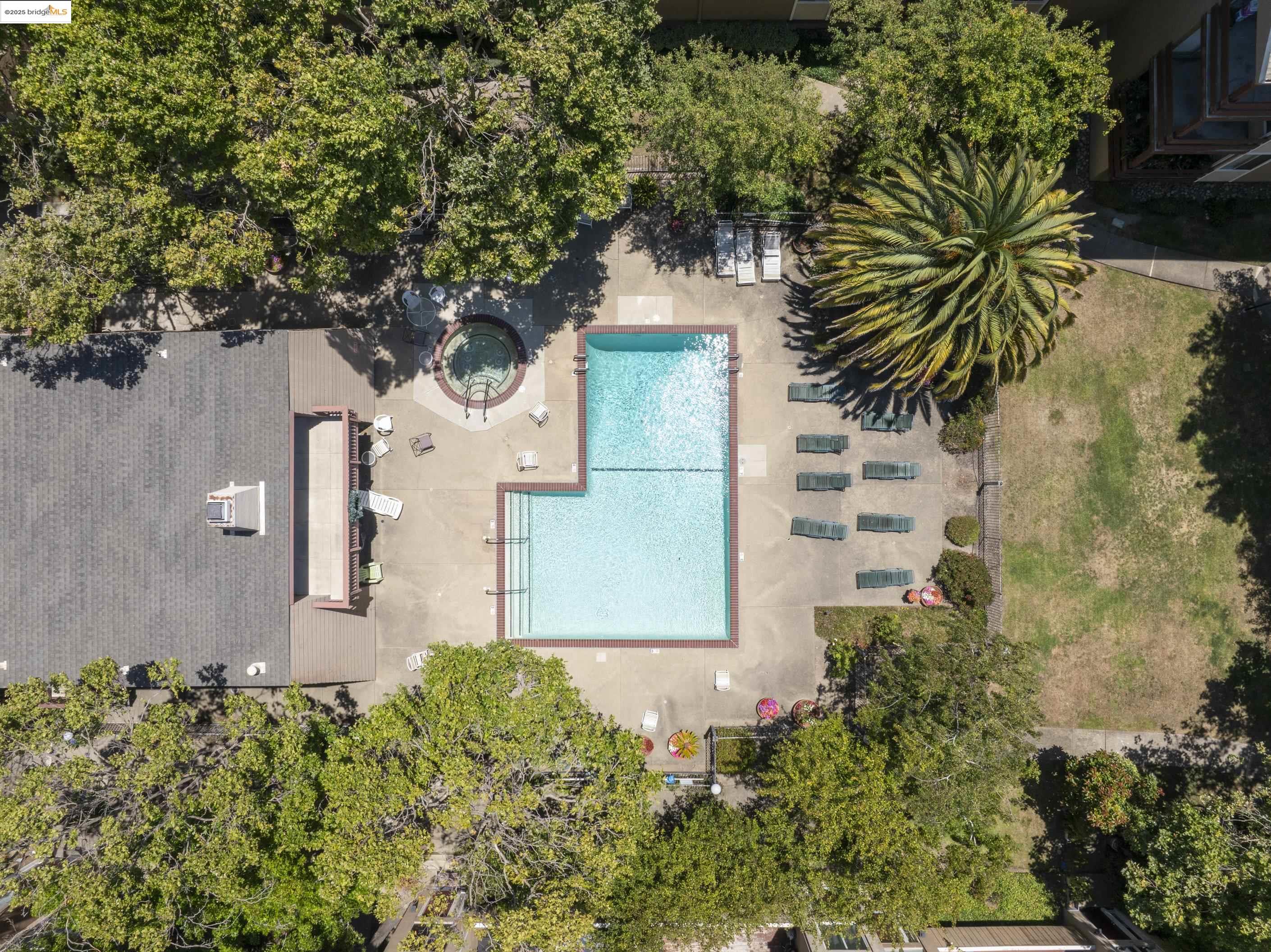 Detail Gallery Image 33 of 34 For 2121 Vale Rd #322,  San Pablo,  CA 94806 - 2 Beds | 2 Baths