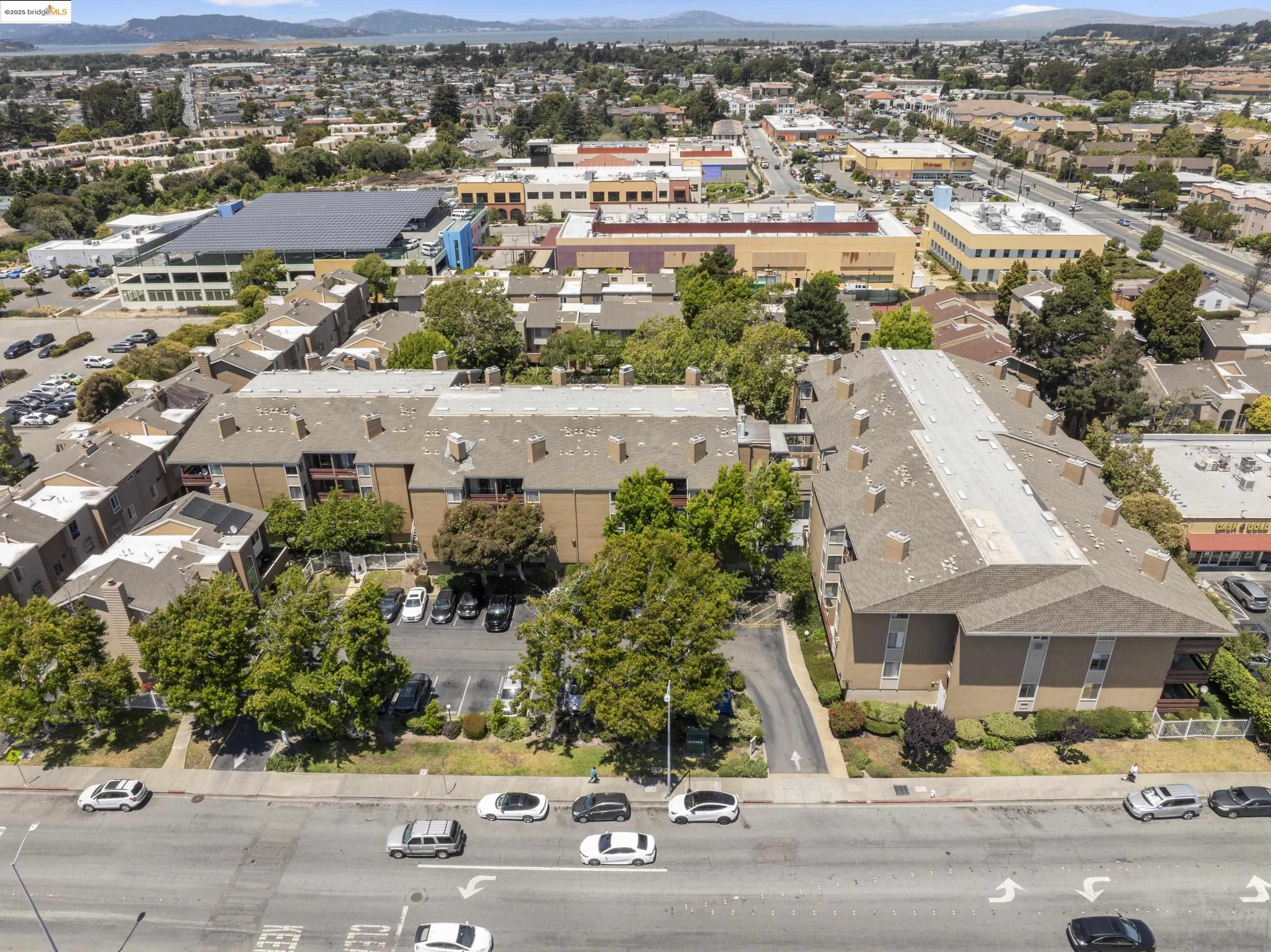 Detail Gallery Image 34 of 34 For 2121 Vale Rd #322,  San Pablo,  CA 94806 - 2 Beds | 2 Baths