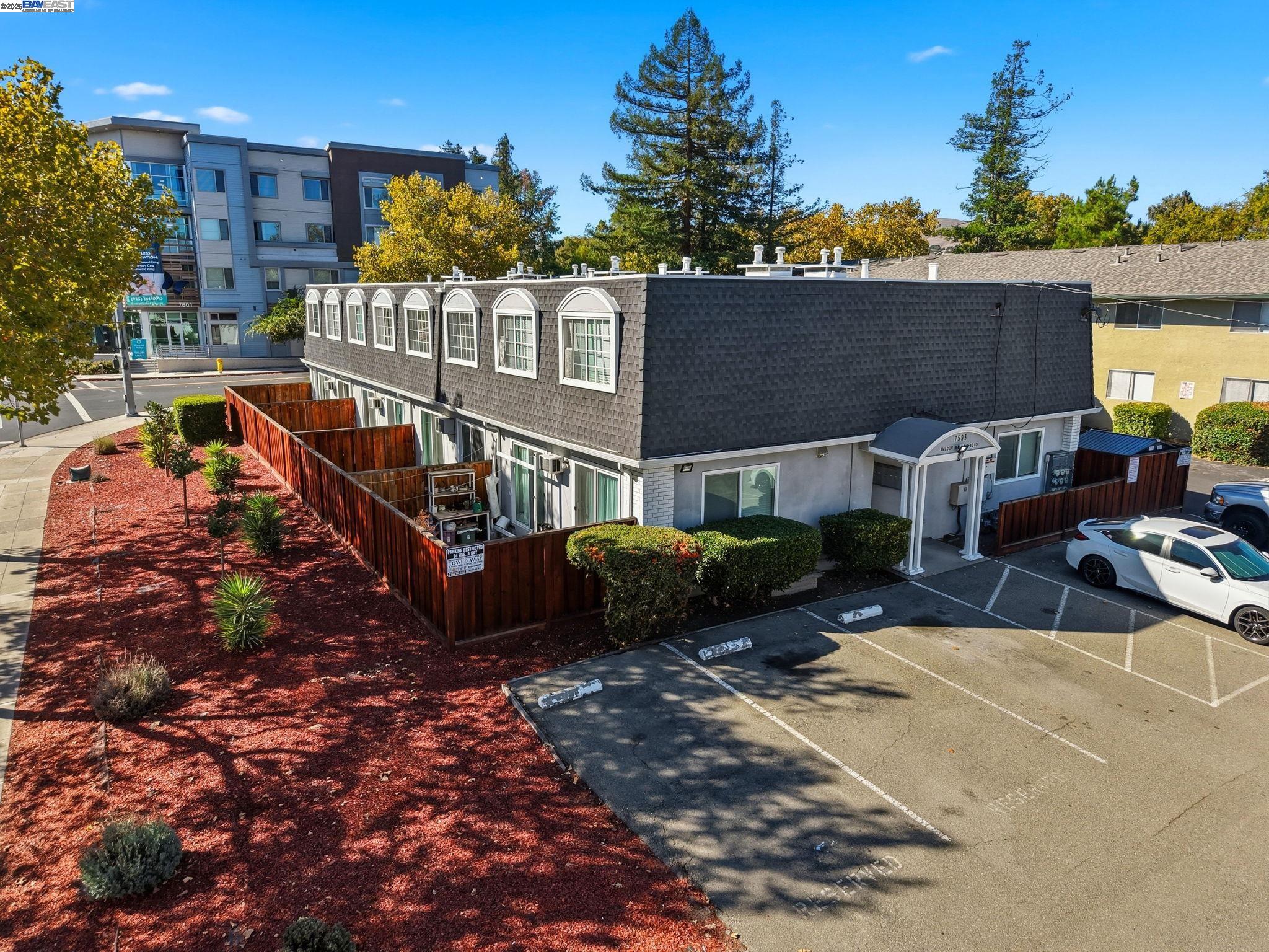 Detail Gallery Image 5 of 46 For 7595 Amador Valley Blvd, Dublin,  CA 94568 - – Beds | – Baths