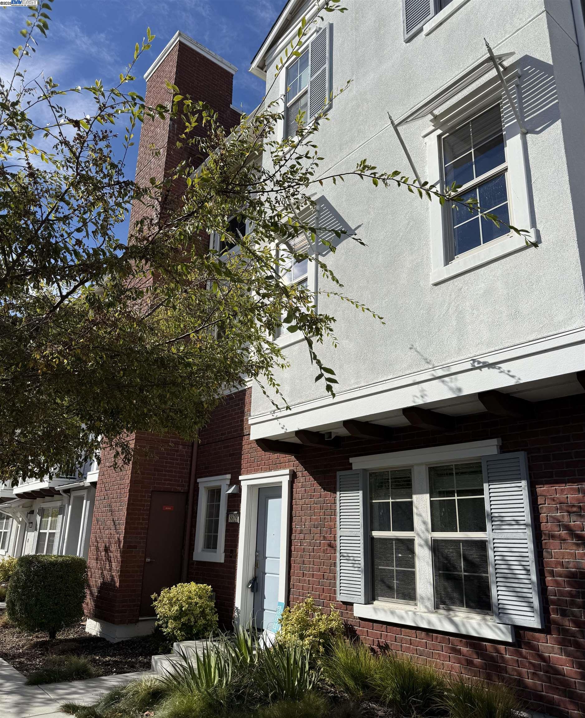 Front Image Thumbnail for BE41116700