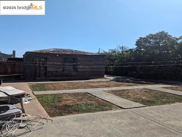 Detail Gallery Image 2 of 2 For 138 S 17th St, Richmond,  CA 94804 - 2 Beds | 1 Baths