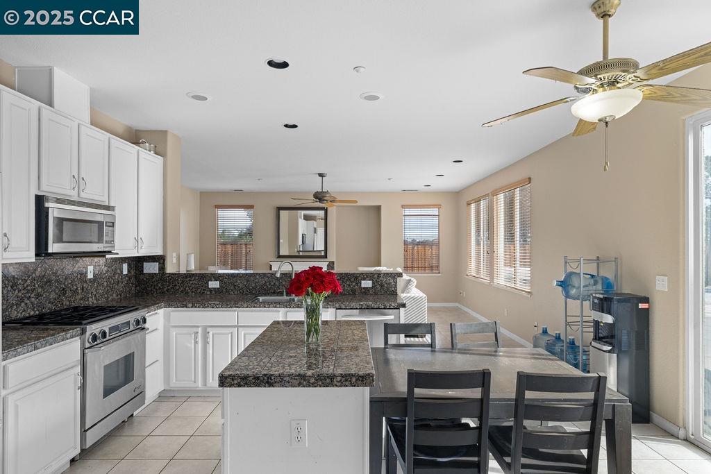 Detail Gallery Image 7 of 50 For 1316 Muscat Ct, Brentwood,  CA 94513 - 4 Beds | 3 Baths