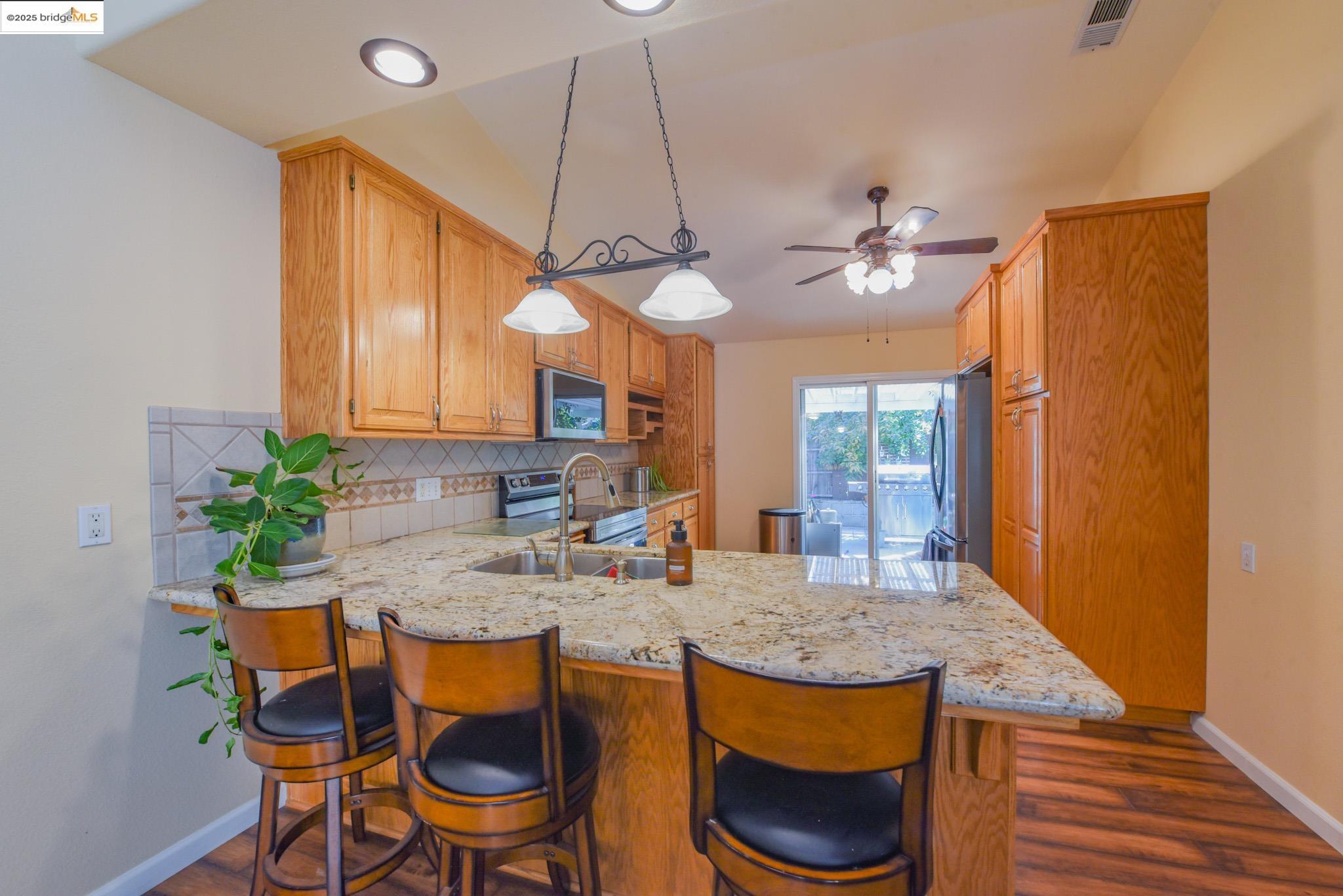 Detail Gallery Image 9 of 45 For 10626 River Oak Ct, Jamestown,  CA 95327 - 3 Beds | 2 Baths