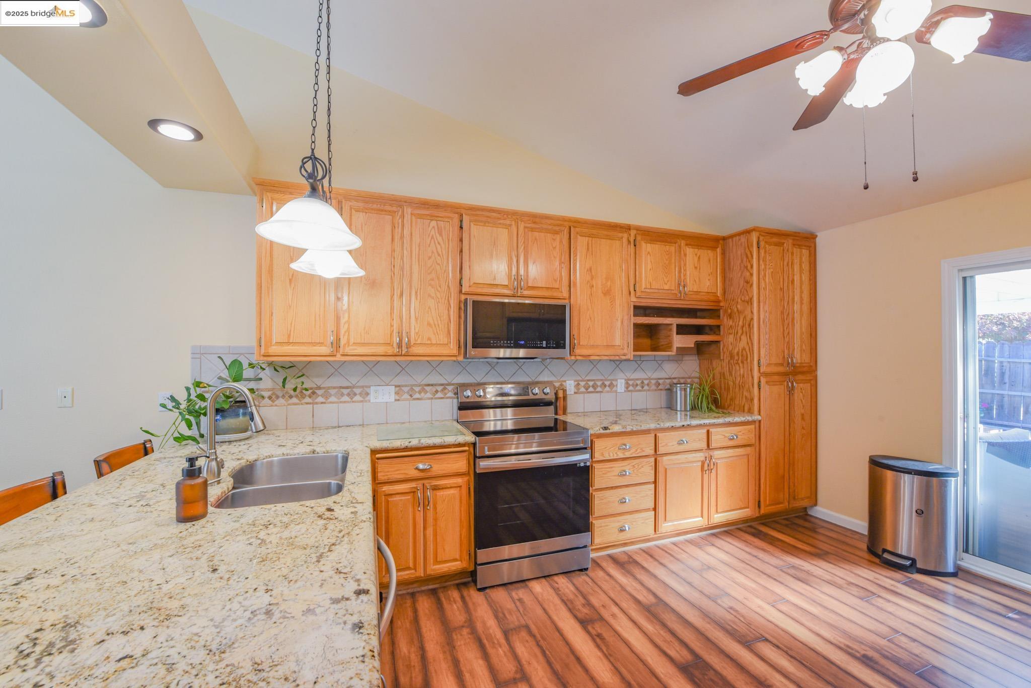 Detail Gallery Image 10 of 45 For 10626 River Oak Ct, Jamestown,  CA 95327 - 3 Beds | 2 Baths