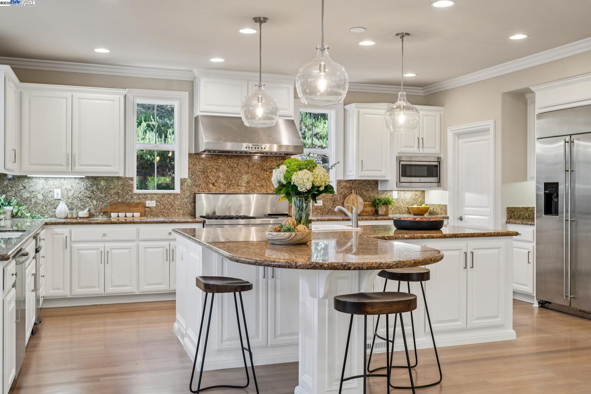 Detail Gallery Image 15 of 60 For 125 Mystic Pl, Alamo,  CA 94507 - 5 Beds | 4/1 Baths