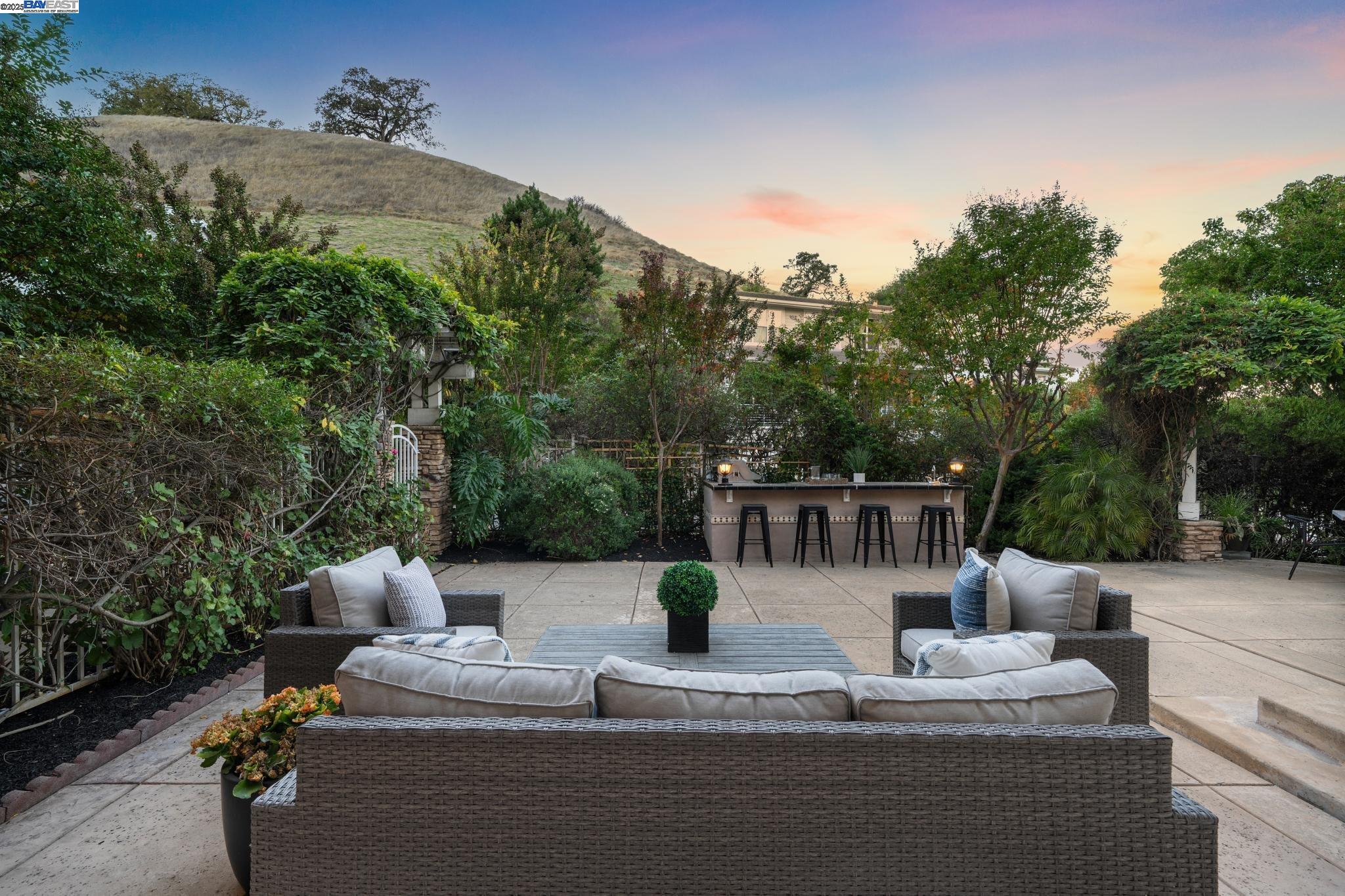 Detail Gallery Image 60 of 60 For 125 Mystic Pl, Alamo,  CA 94507 - 5 Beds | 4/1 Baths