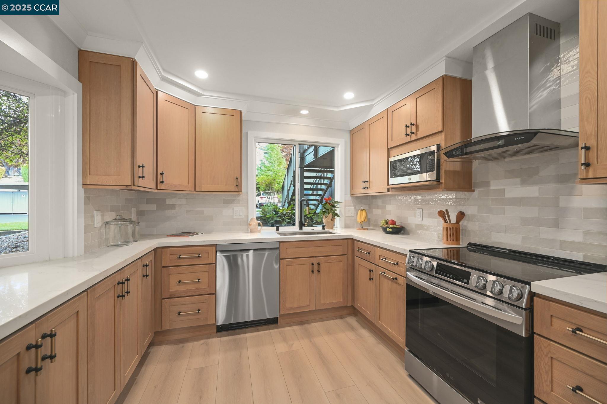 Front Image Thumbnail for CC41116716