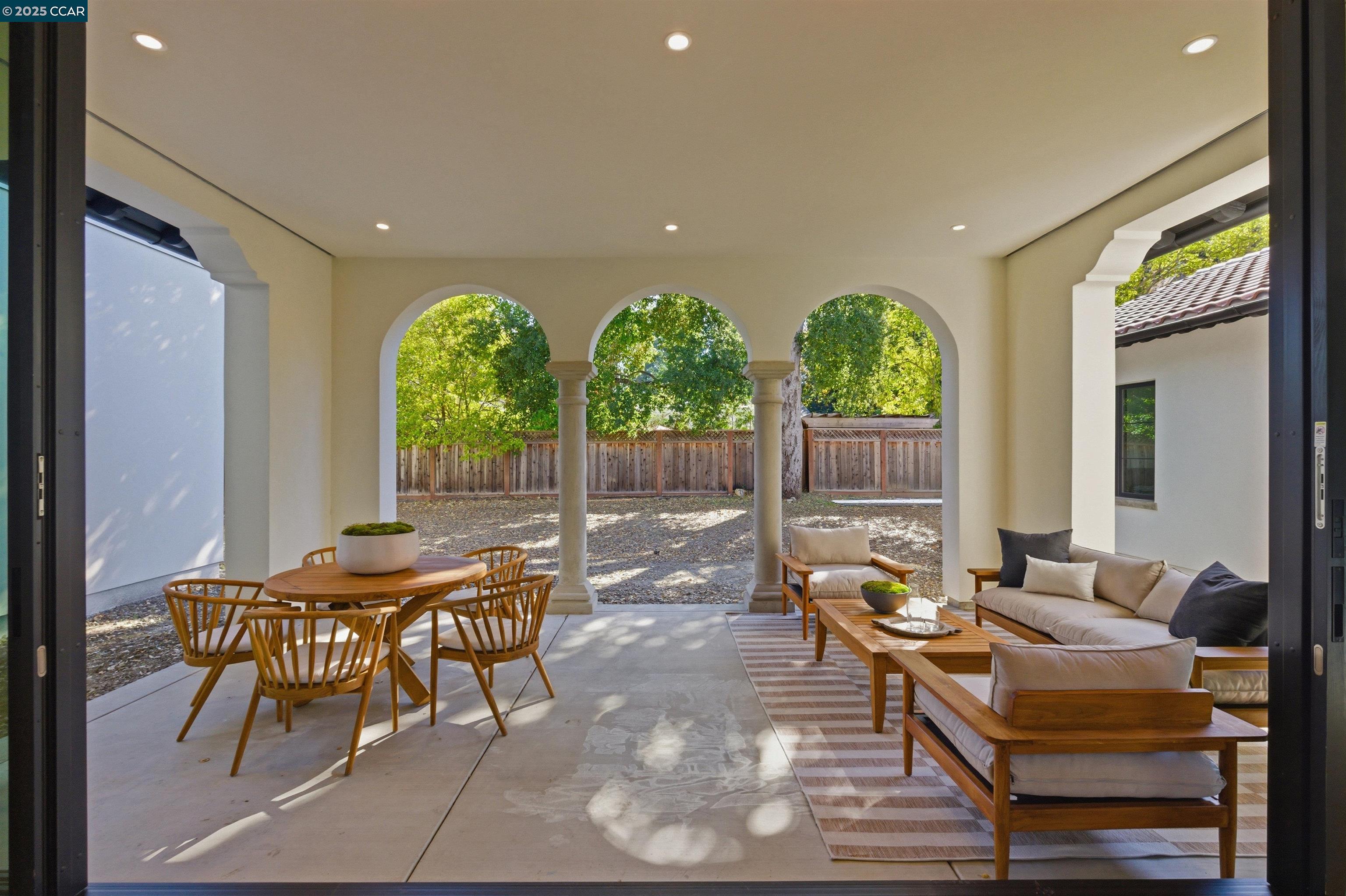 Detail Gallery Image 10 of 60 For 11 Xavier Ct, Alamo,  CA 94507 - 6 Beds | 6/2 Baths