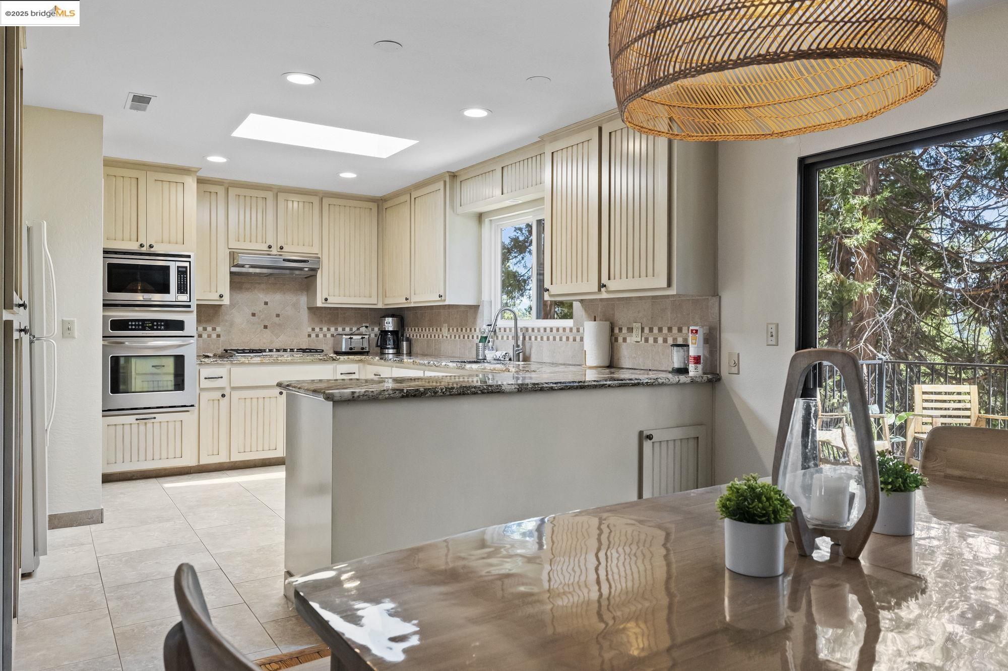 Detail Gallery Image 12 of 44 For 24725 Prospector Dr, Mi Wuk Village,  CA 95346 - 4 Beds | 3 Baths