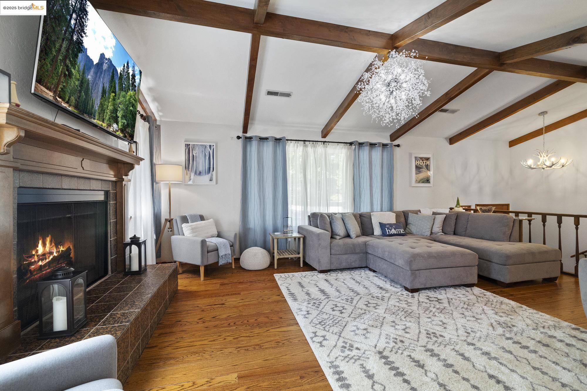 Detail Gallery Image 7 of 44 For 24725 Prospector Dr, Mi Wuk Village,  CA 95346 - 4 Beds | 3 Baths