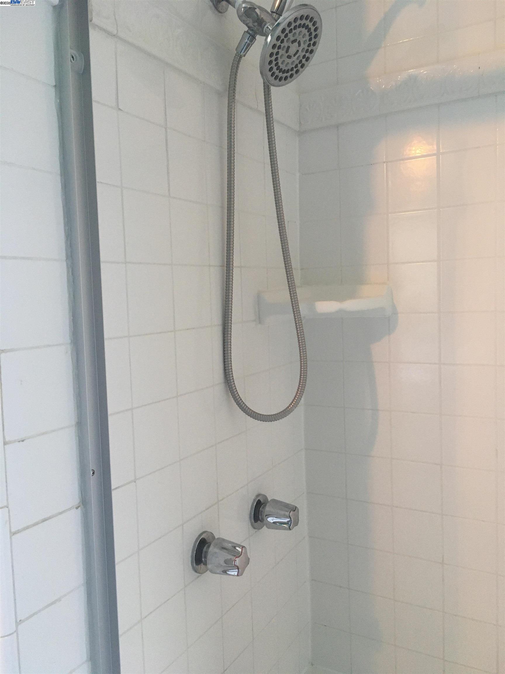 Detail Gallery Image 13 of 24 For 500 Fortuna Ave, San Leandro,  CA 94577 - 2 Beds | 1 Baths