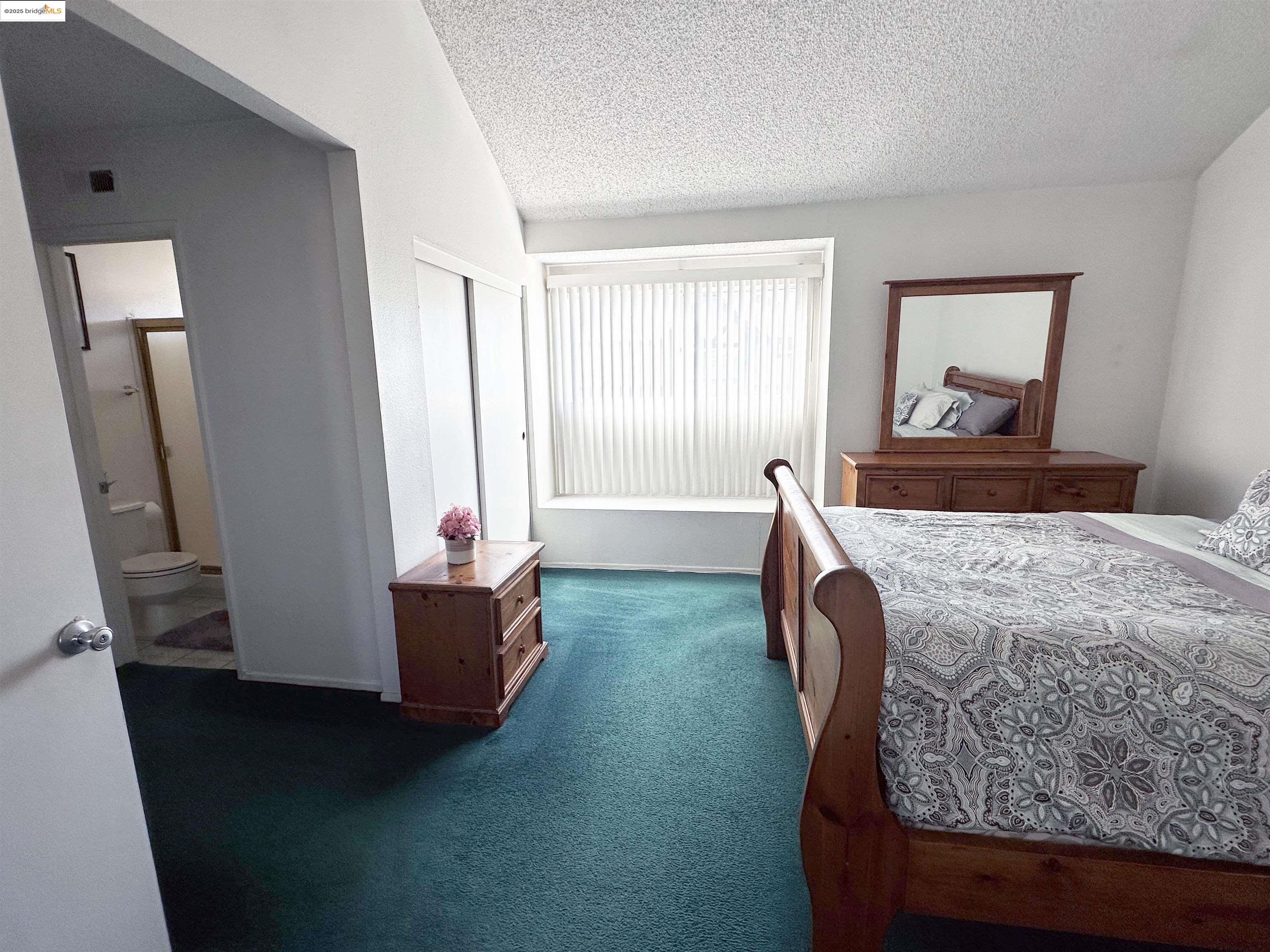 Detail Gallery Image 14 of 18 For 13305 Meyer Rd #B,  Whittier,  CA 90605 - 3 Beds | 3 Baths