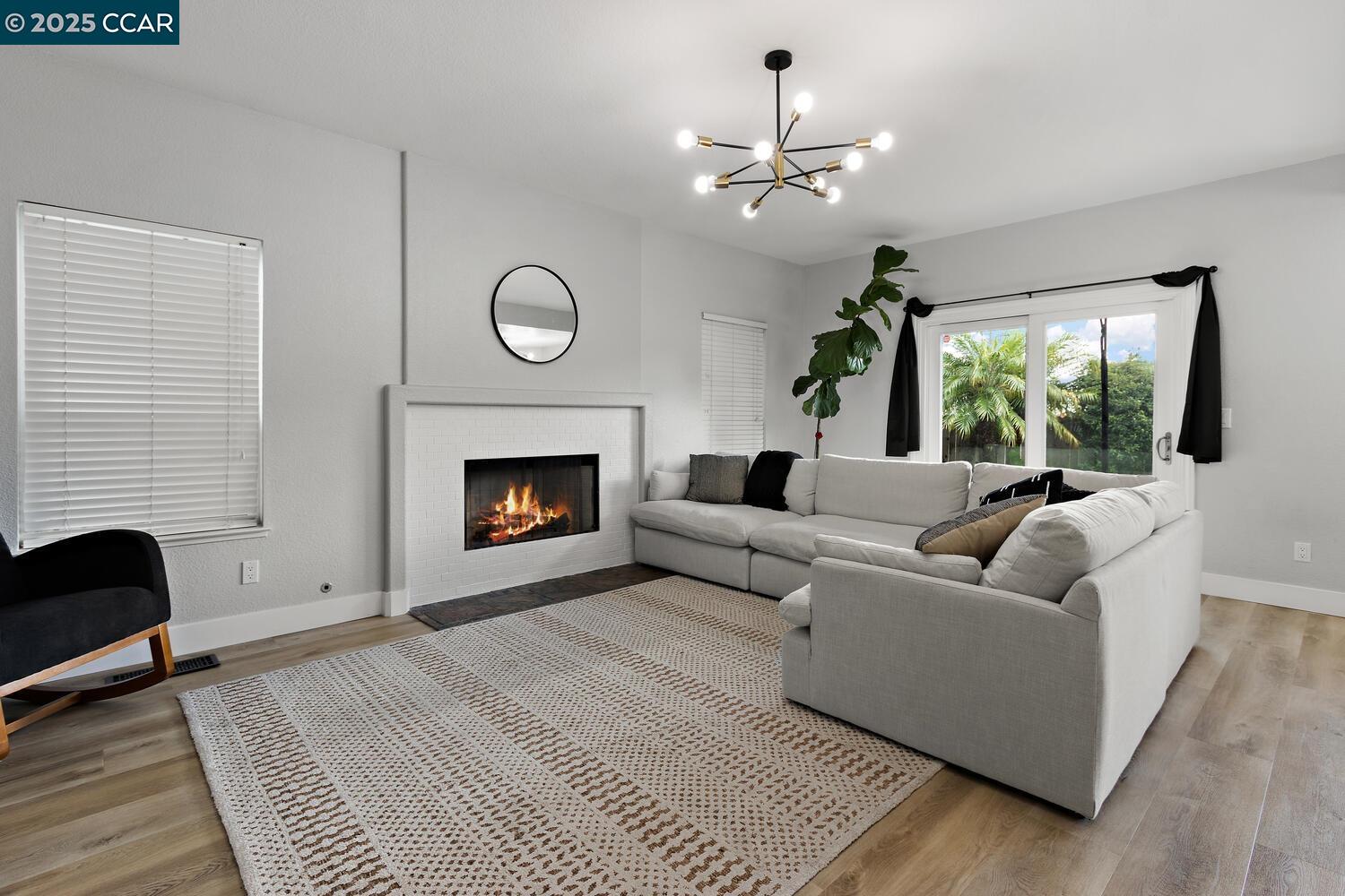 Detail Gallery Image 19 of 42 For 3127 Cherry Valley Cir, Fairfield,  CA 94534 - 4 Beds | 2/1 Baths