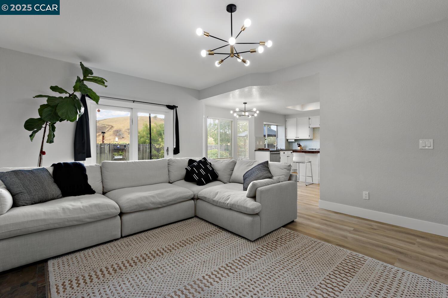 Detail Gallery Image 20 of 42 For 3127 Cherry Valley Cir, Fairfield,  CA 94534 - 4 Beds | 2/1 Baths