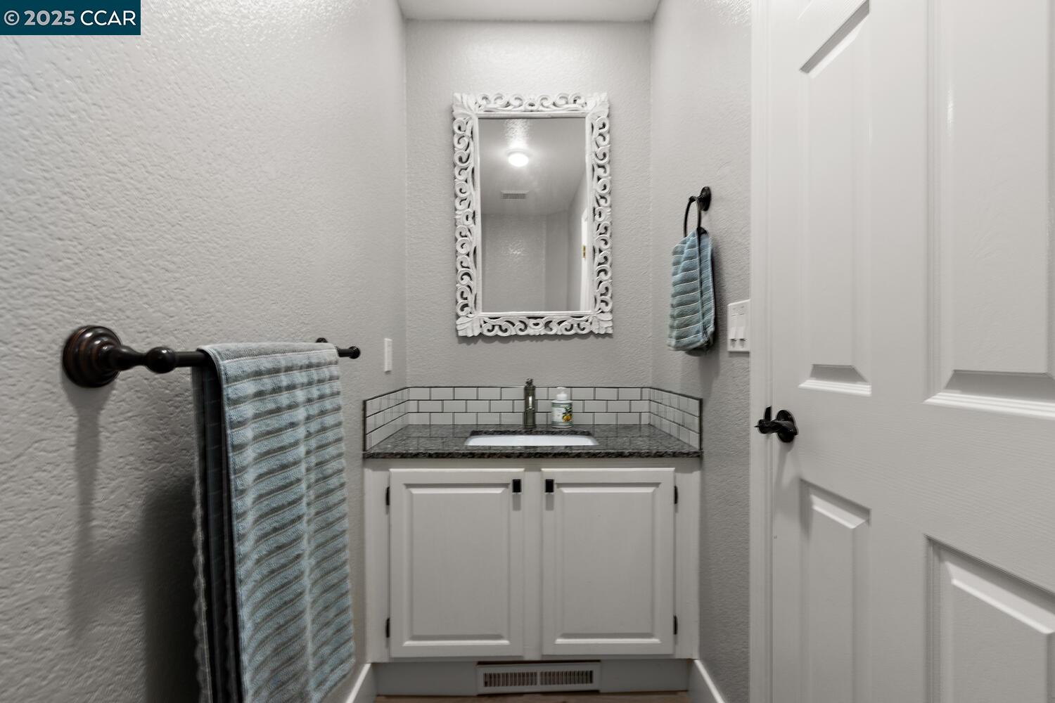 Detail Gallery Image 34 of 42 For 3127 Cherry Valley Cir, Fairfield,  CA 94534 - 4 Beds | 2/1 Baths