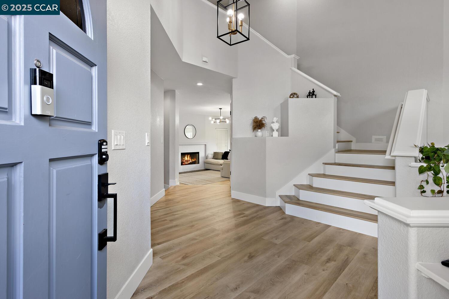 Detail Gallery Image 8 of 42 For 3127 Cherry Valley Cir, Fairfield,  CA 94534 - 4 Beds | 2/1 Baths