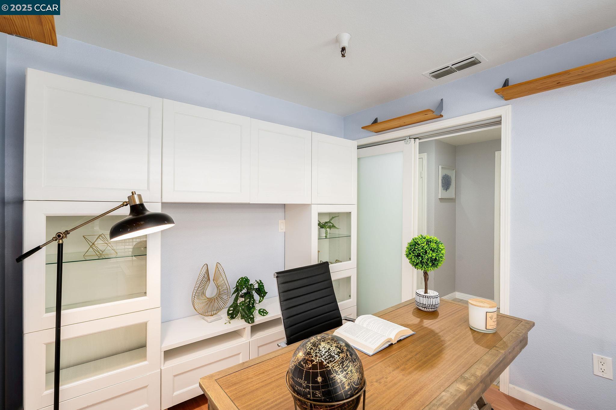 Detail Gallery Image 15 of 27 For 1722 S Villa Way, Walnut Creek,  CA 94595 - 2 Beds | 1/1 Baths