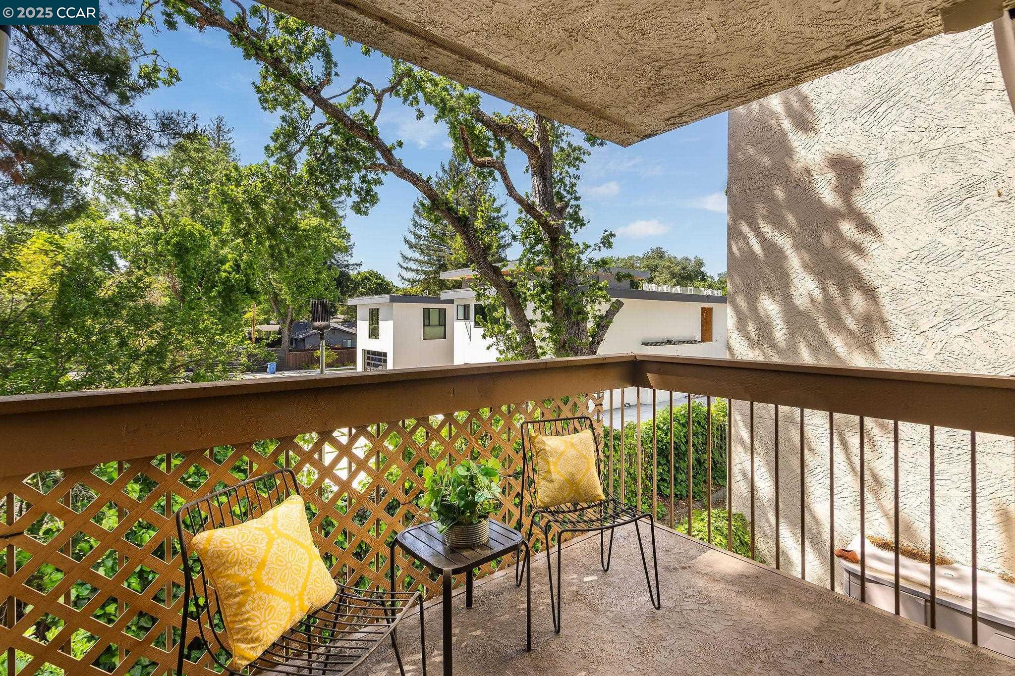 Detail Gallery Image 19 of 27 For 1722 S Villa Way, Walnut Creek,  CA 94595 - 2 Beds | 1/1 Baths