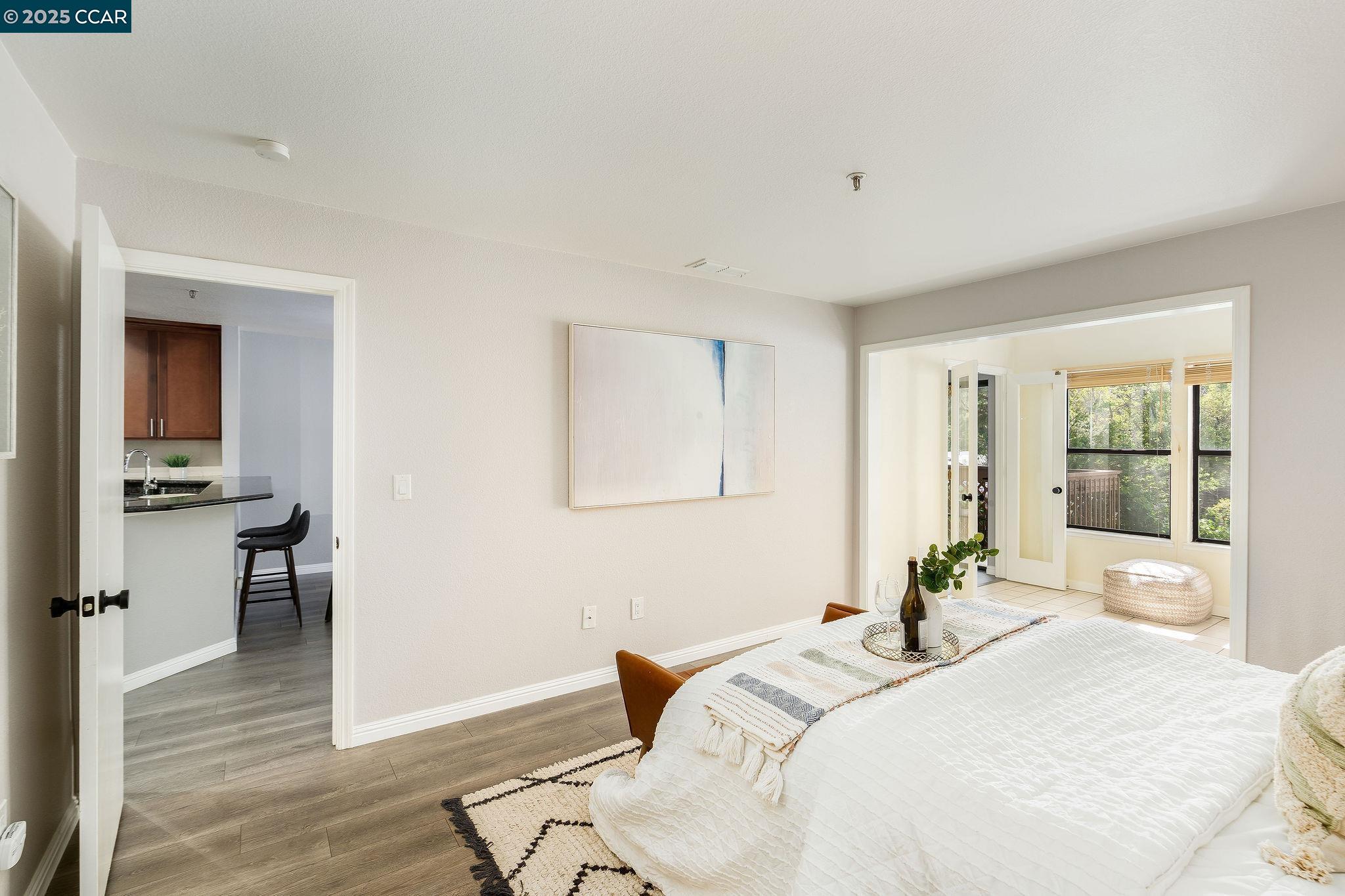 Detail Gallery Image 9 of 27 For 1722 S Villa Way, Walnut Creek,  CA 94595 - 2 Beds | 1/1 Baths