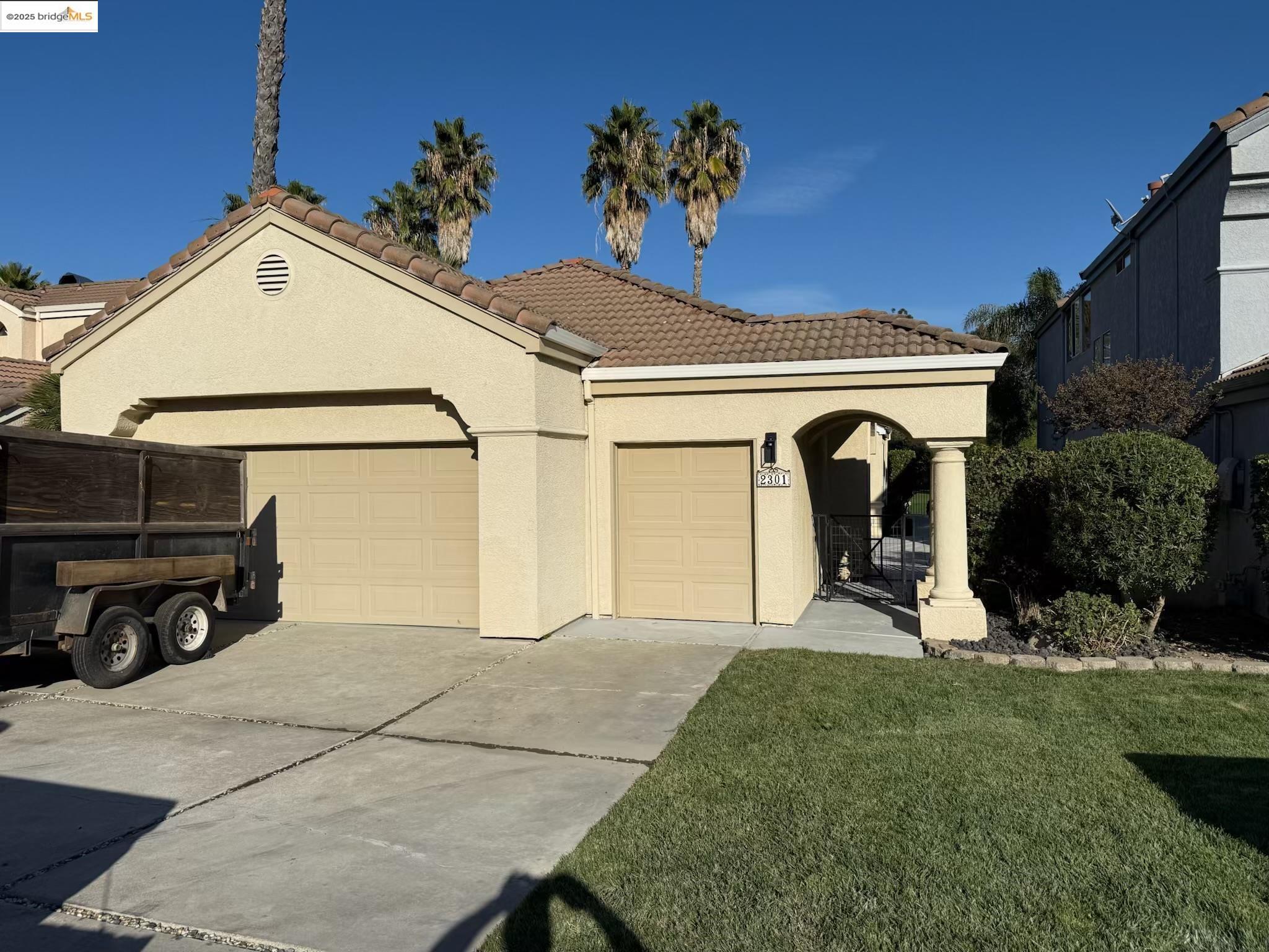 Front Image Thumbnail for EB41116733