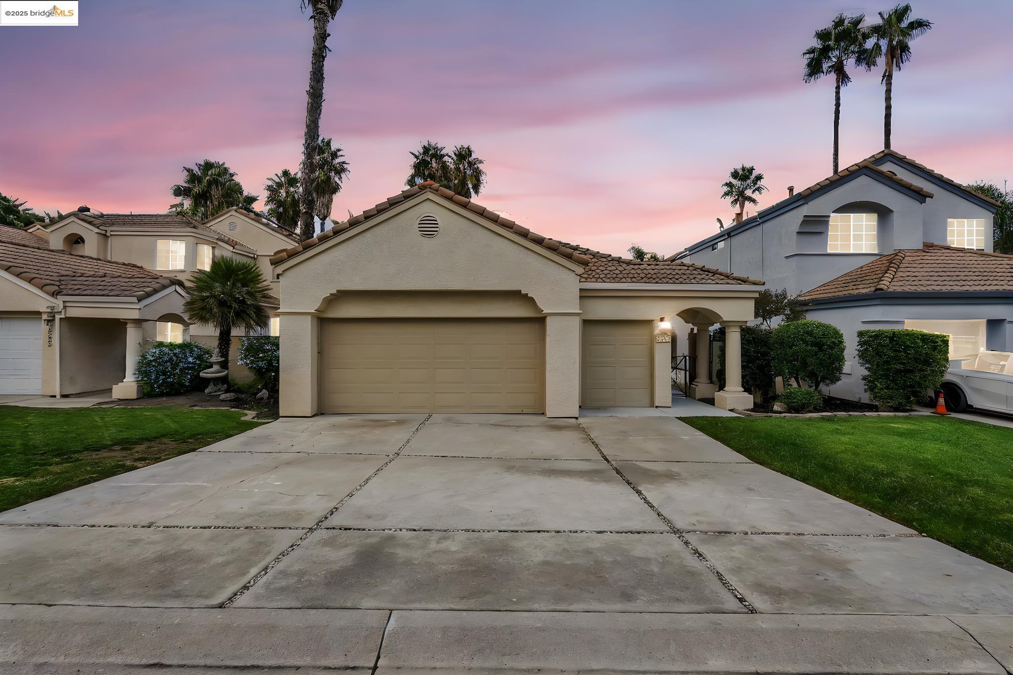 Detail Gallery Image 2 of 45 For 2301 Firwood Court, Discovery Bay,  CA 94505 - 2 Beds | 2 Baths