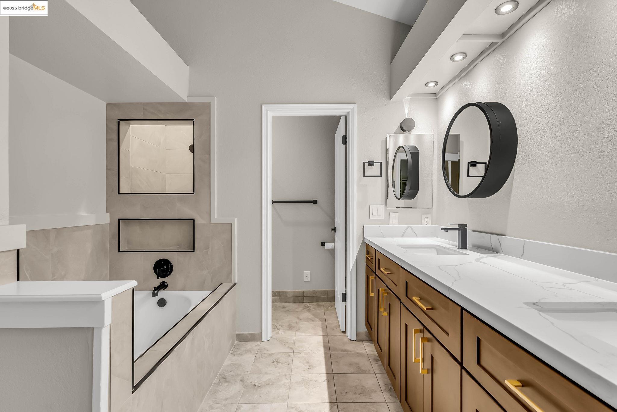 Detail Gallery Image 33 of 45 For 2301 Firwood Court, Discovery Bay,  CA 94505 - 2 Beds | 2 Baths