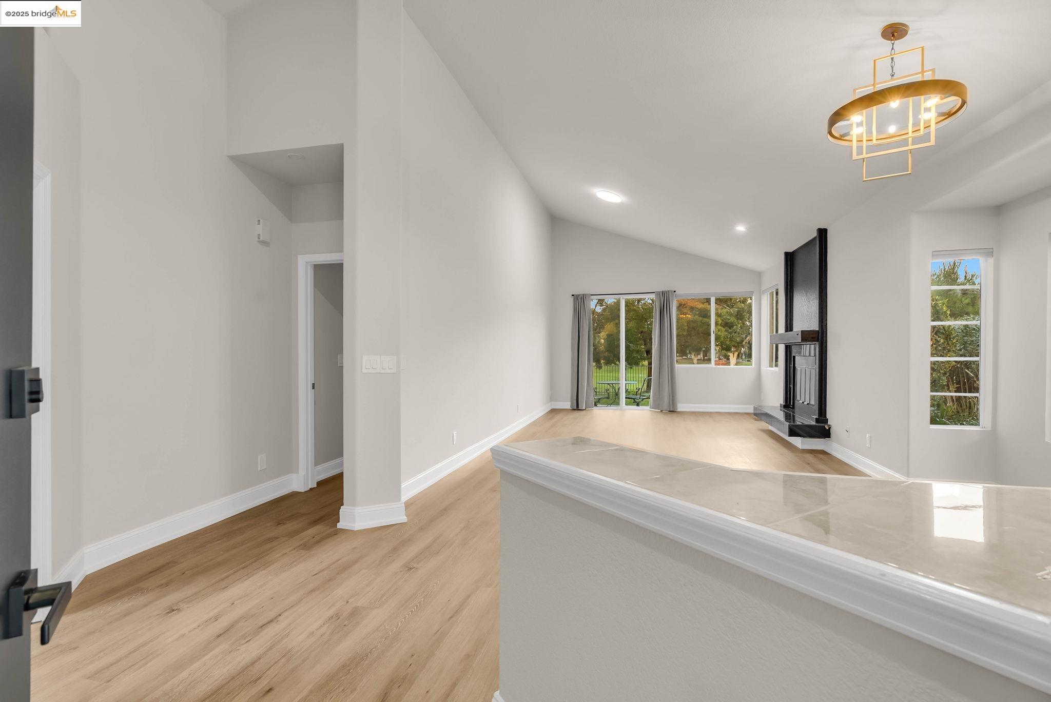 Detail Gallery Image 9 of 45 For 2301 Firwood Court, Discovery Bay,  CA 94505 - 2 Beds | 2 Baths