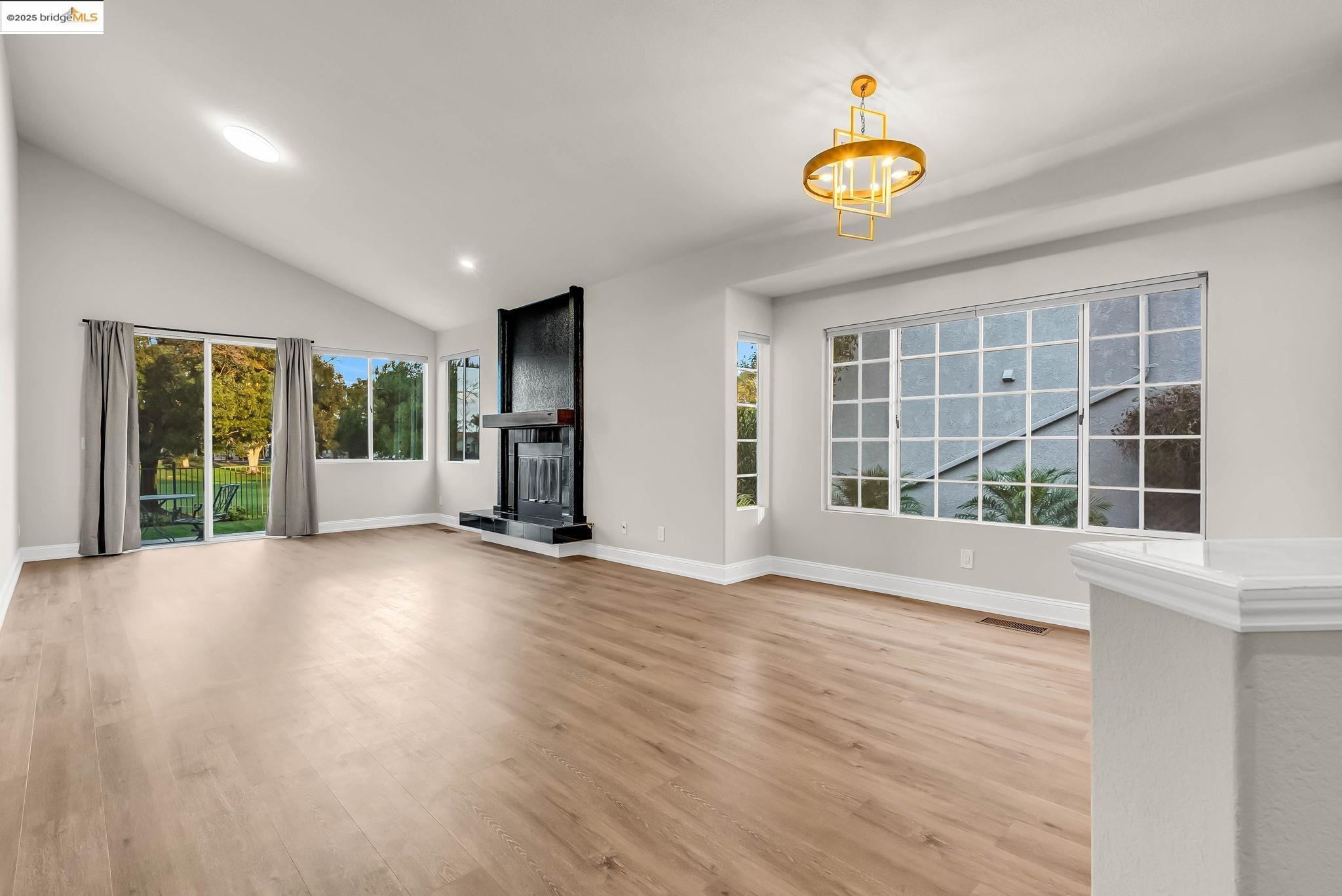 Detail Gallery Image 10 of 45 For 2301 Firwood Court, Discovery Bay,  CA 94505 - 2 Beds | 2 Baths