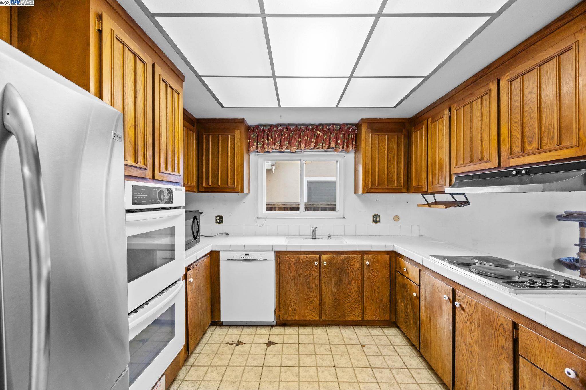 Detail Gallery Image 12 of 44 For 35492 Purcell Pl, Fremont,  CA 94536 - 4 Beds | 2 Baths