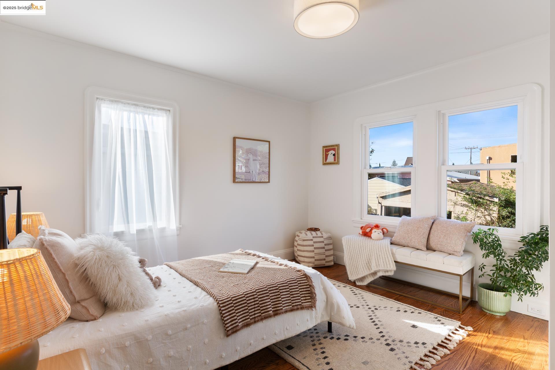 Detail Gallery Image 19 of 25 For 558 North St, Oakland,  CA 94609 - 2 Beds | 1/1 Baths