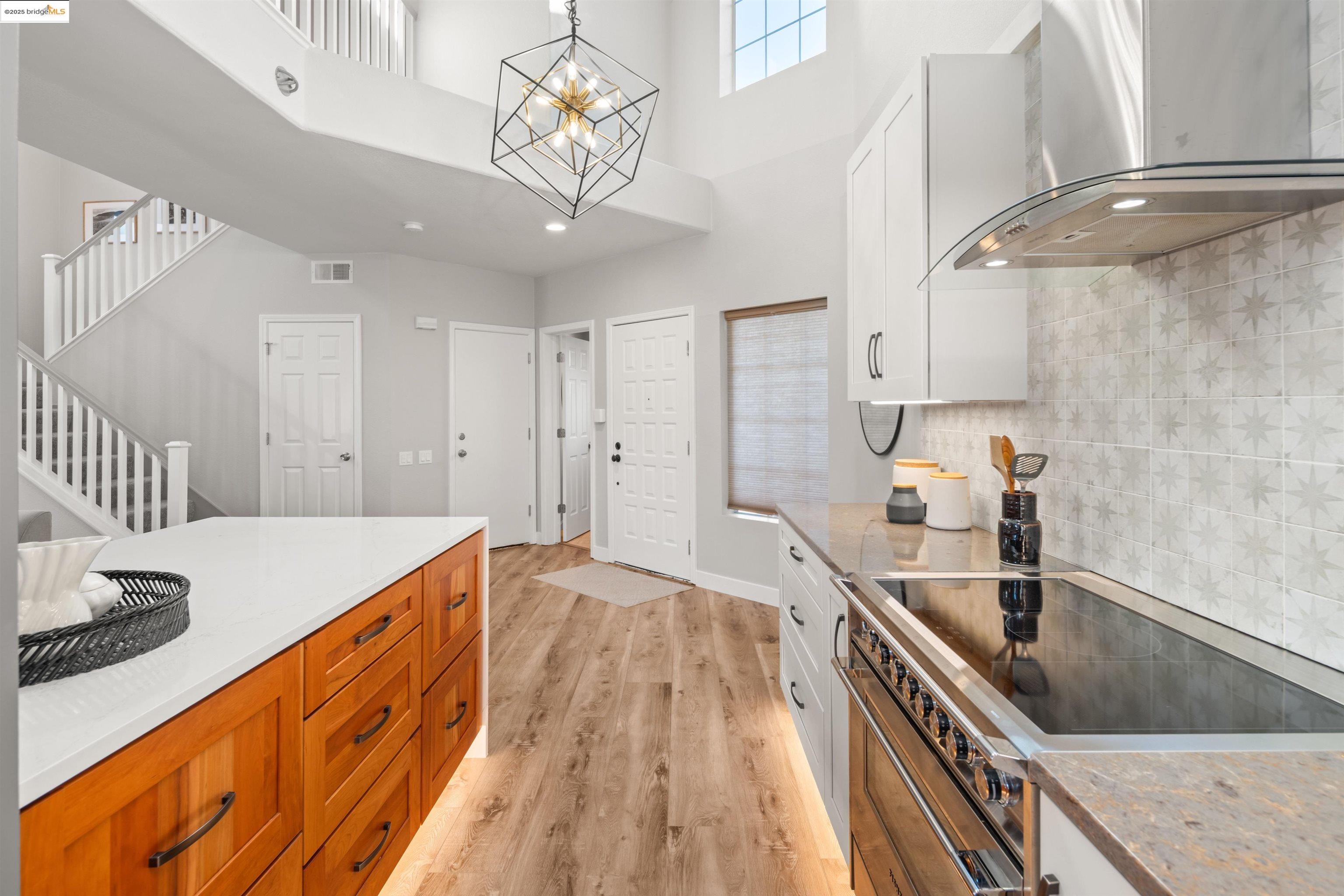 Detail Gallery Image 17 of 60 For 35 Southwind Cir, Richmond,  CA 94804 - 4 Beds | 2/1 Baths