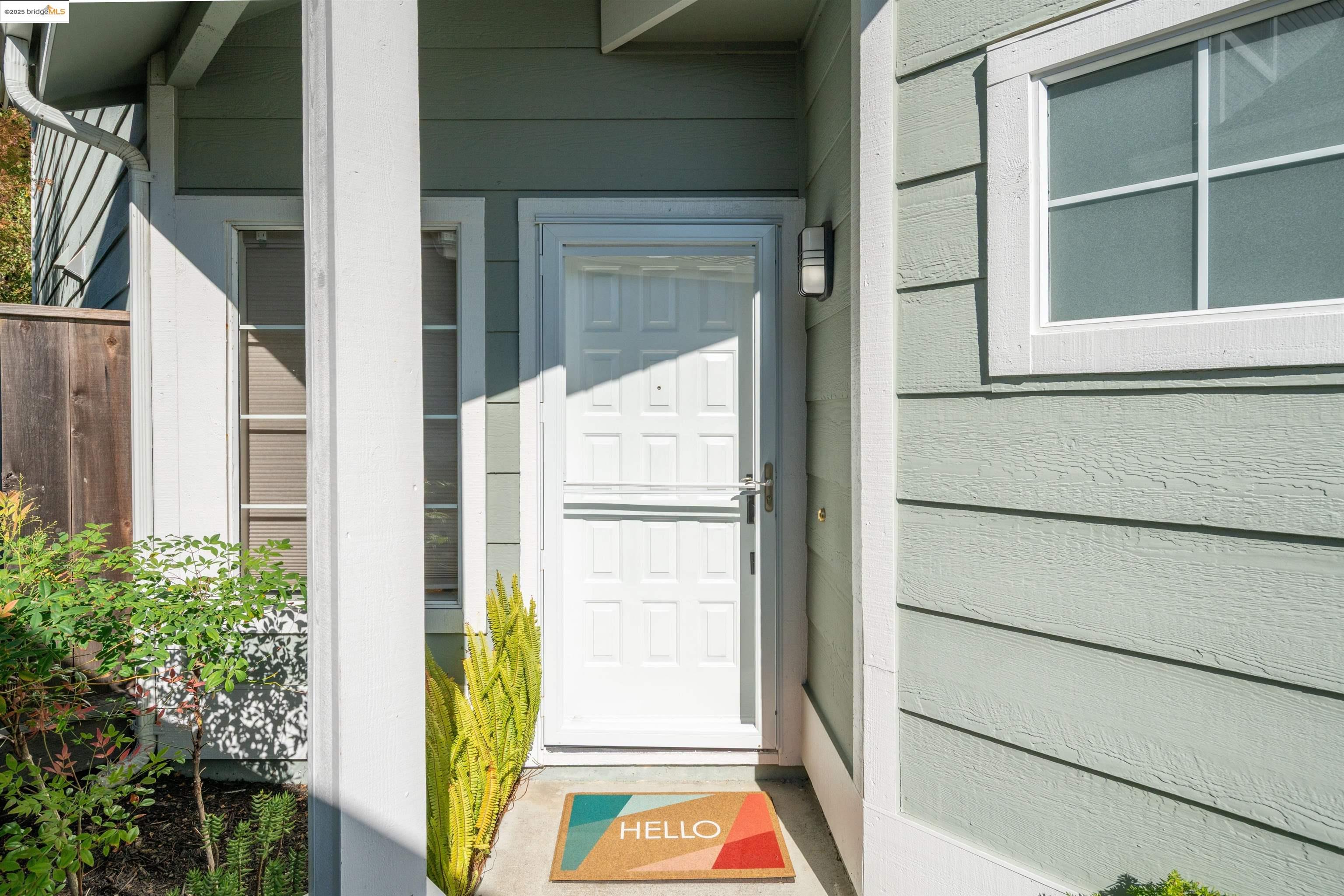 Detail Gallery Image 3 of 60 For 35 Southwind Cir, Richmond,  CA 94804 - 4 Beds | 2/1 Baths